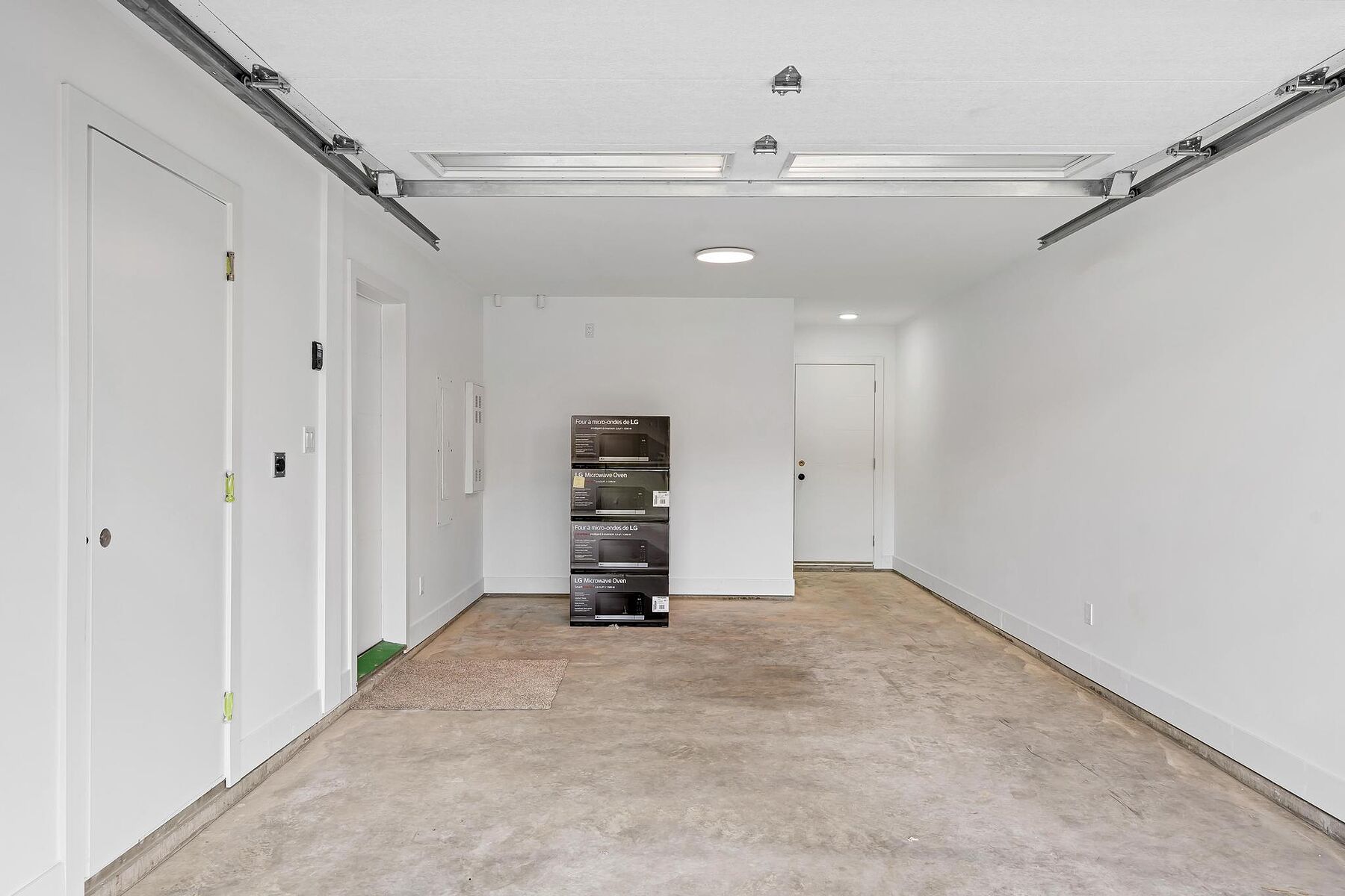  Brand New Gordon Head Townhome - 物件實景