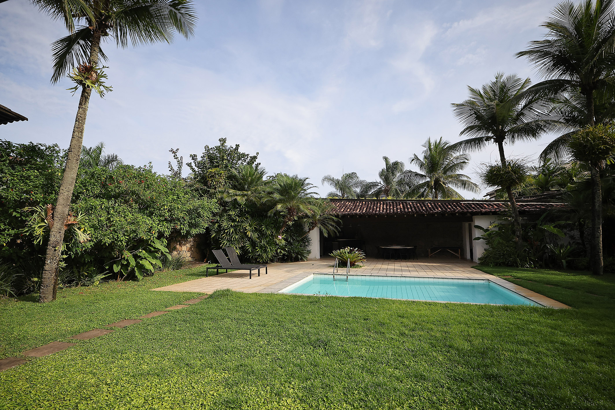  Cláudio Bernardes-designed house integrated with nature - 物件實景