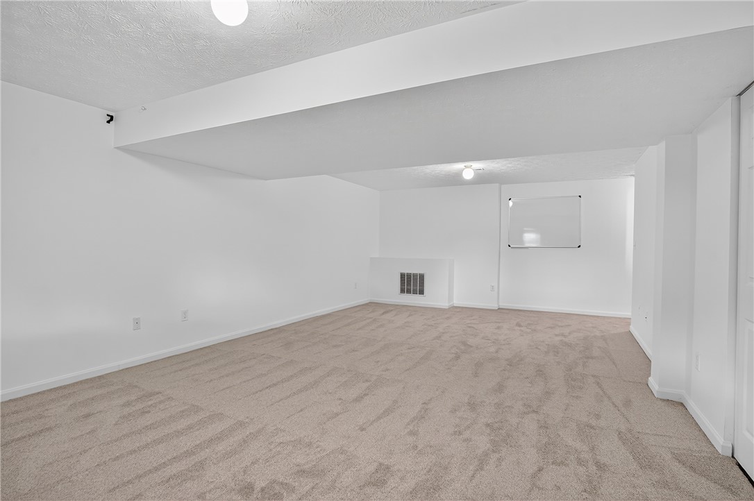 Richland, Pennsylvania, 15044, United States, 4 Bedrooms Bedrooms, ,4 BathroomsBathrooms,Residential,For Sale,1932266