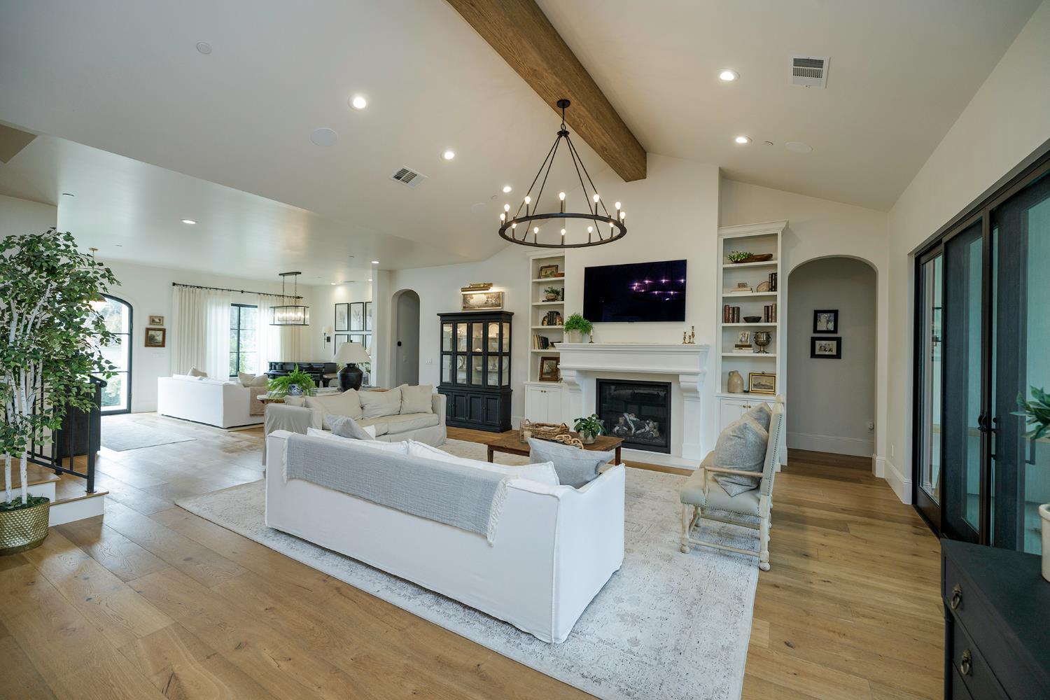 Turlock, California, 95382, United States, 5 Bedrooms Bedrooms, ,4 BathroomsBathrooms,Residential,For Sale,2002533