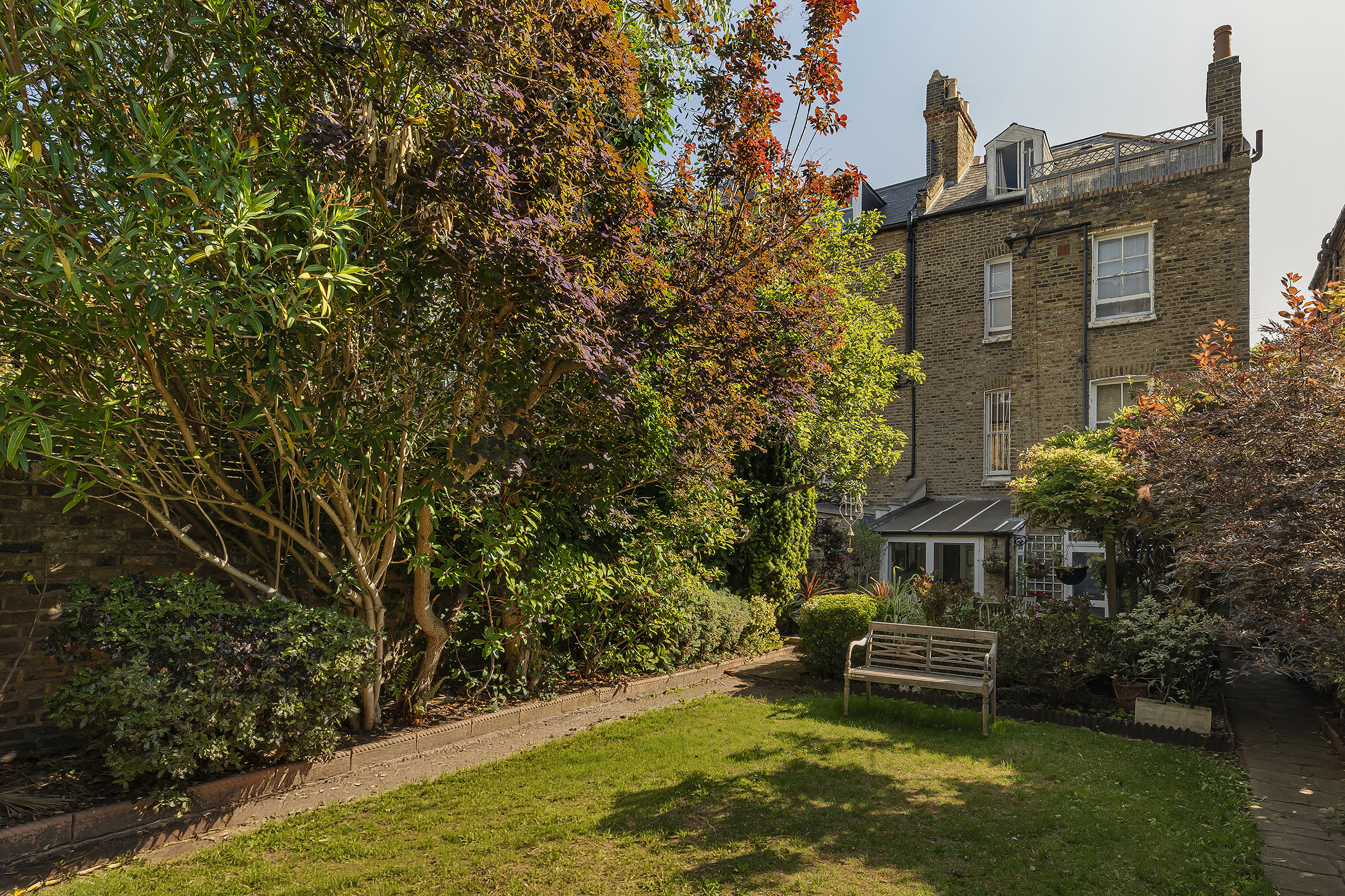  A Handsome Fulham House with a 92ft South-West Facing Garden - 物件實景