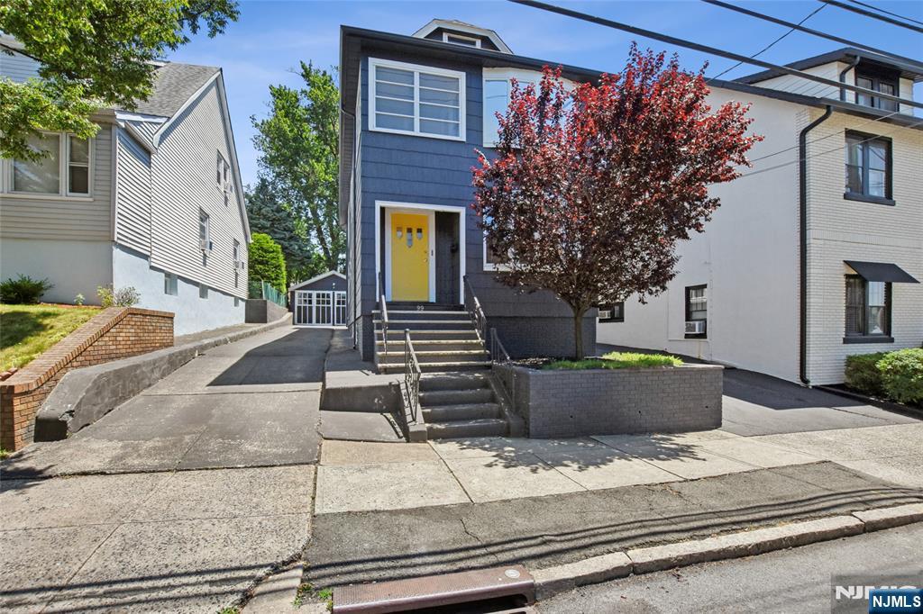 Bloomfield, New Jersey, 07003, United States, 4 Bedrooms Bedrooms, ,2 BathroomsBathrooms,Residential,For Sale,1897617