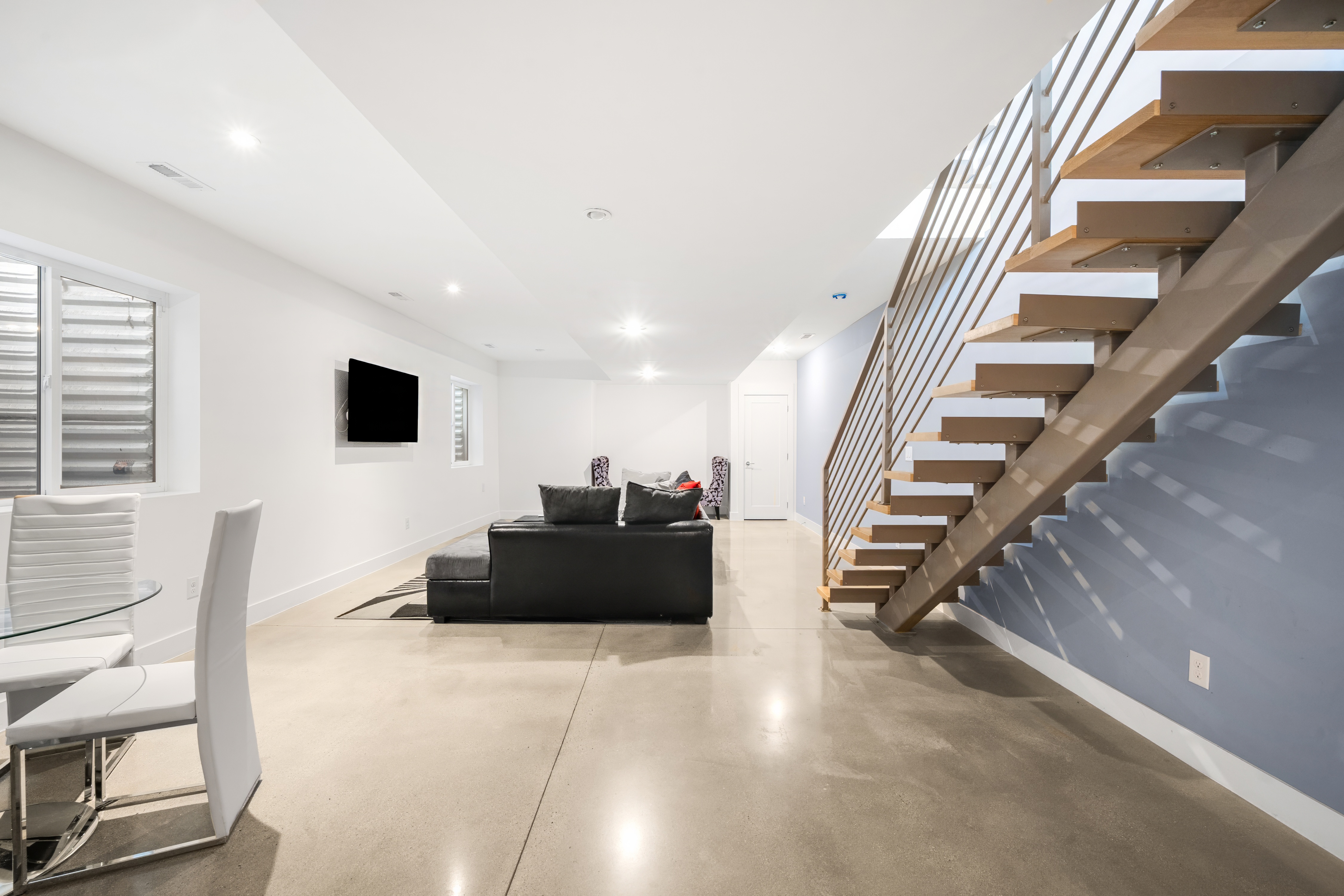  Seamlessly blends contemporary architecture & refined finishes - 物件實景
