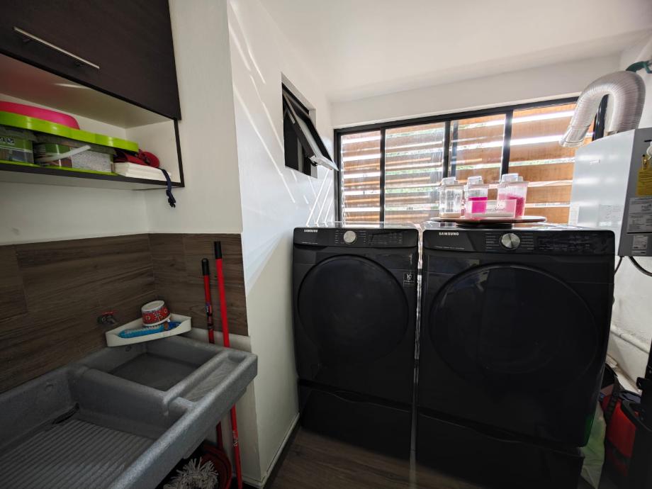 Atizapán de Zaragoza, Estado de méxico, 52990, Mexico, 2 Bedrooms Bedrooms, ,2 BathroomsBathrooms,Residential,For Sale,1838488