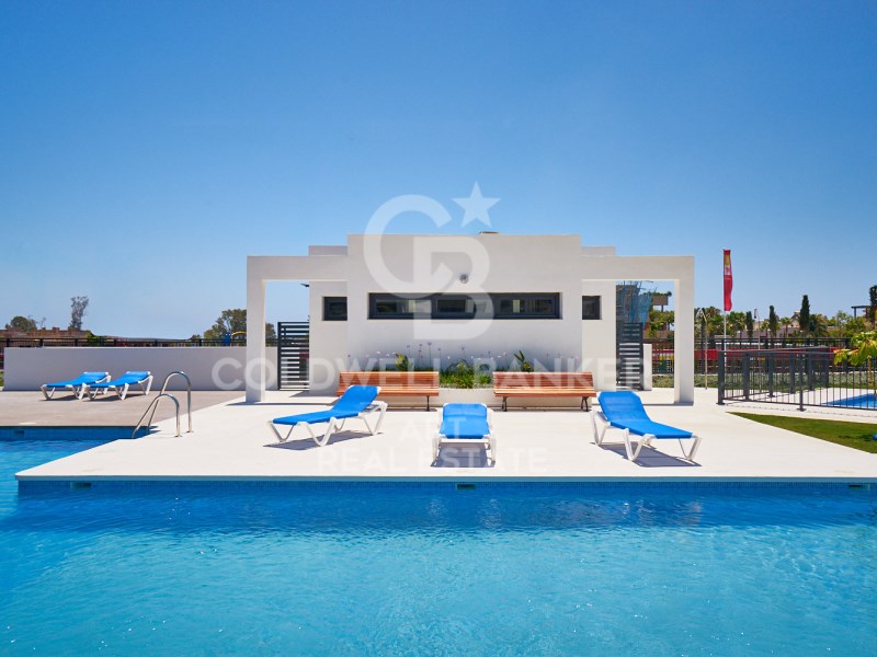 Estepona, Andalusia, ES, 2 Bedrooms Bedrooms, ,2 BathroomsBathrooms,Residential,For Sale,1911376