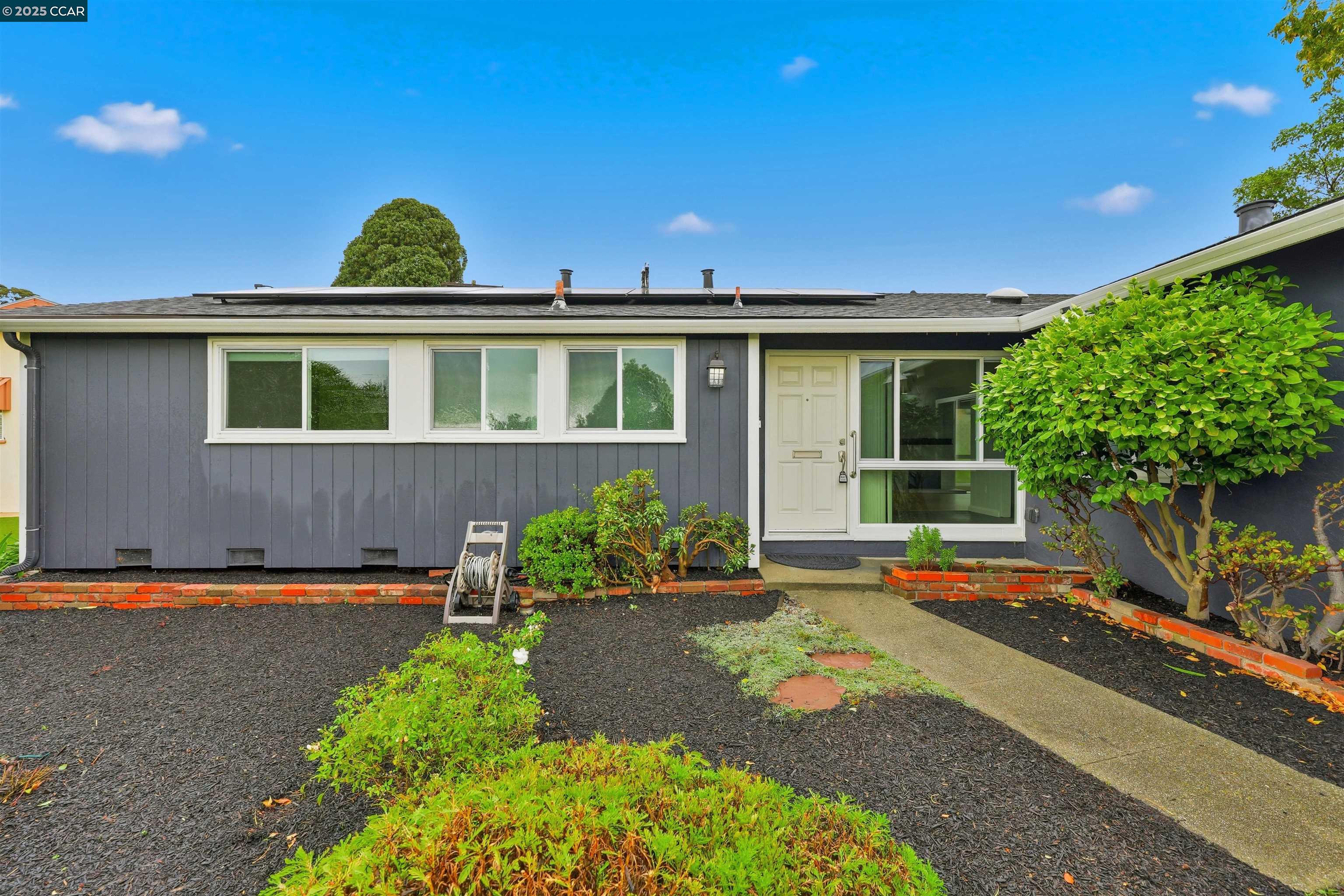 Richmond, California, 94806, United States, 3 Bedrooms Bedrooms, ,2 BathroomsBathrooms,Residential,For Sale,1989695