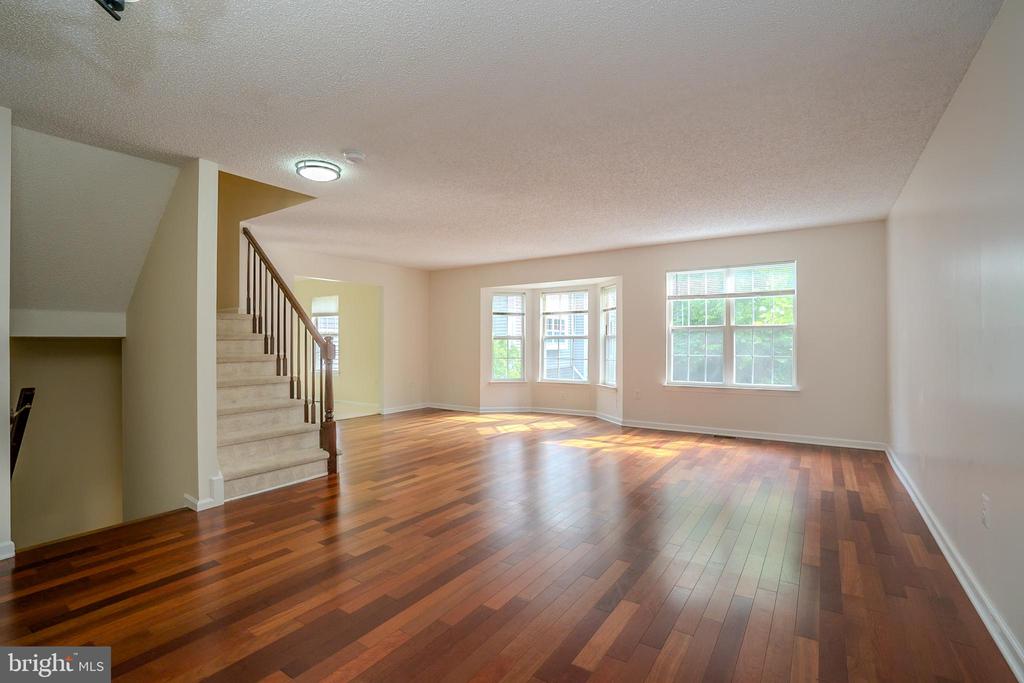 Princeton, New Jersey, 08540, United States, 4 Bedrooms Bedrooms, ,4 BathroomsBathrooms,Residential,For Sale,1938433