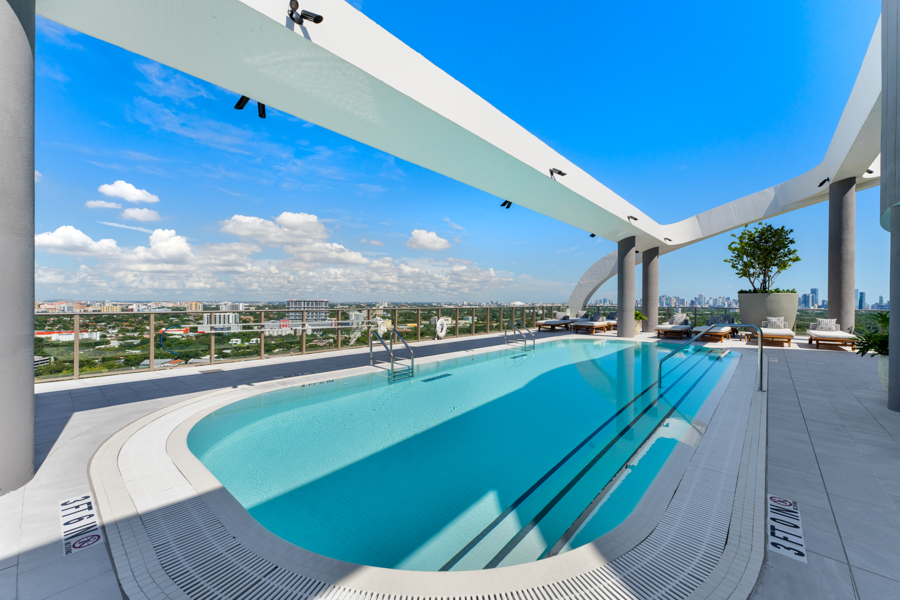  2678 Tigertail Ave, Miami, FL, 33133 - 物件實景