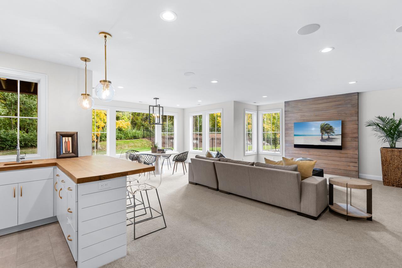 Victoria, Minnesota, 55331, United States, 5 Bedrooms Bedrooms, ,3 BathroomsBathrooms,Residential,For Sale,1994848