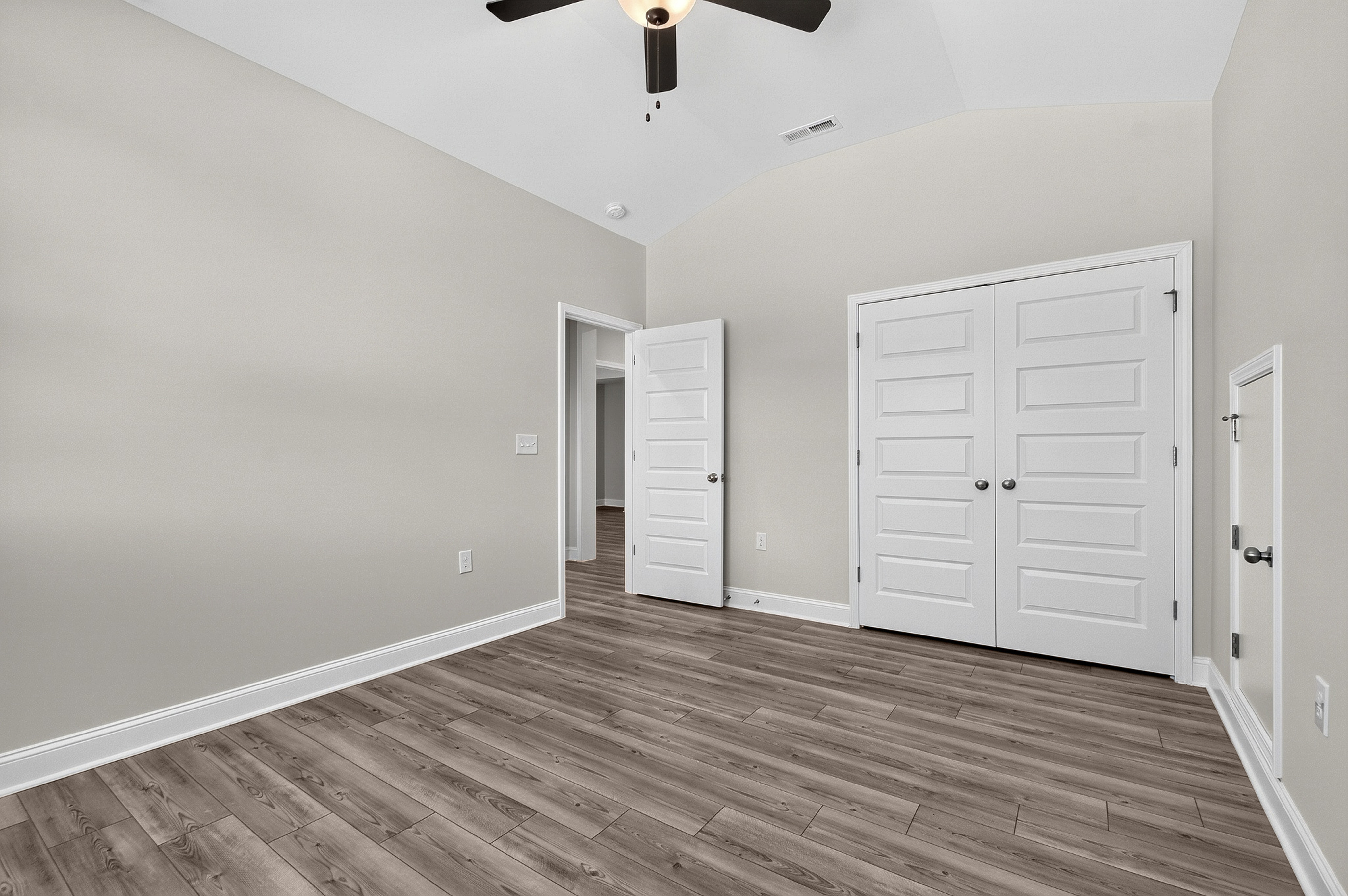  1300 Commons Ford Place, Apex, NC 27539 - 物件實景
