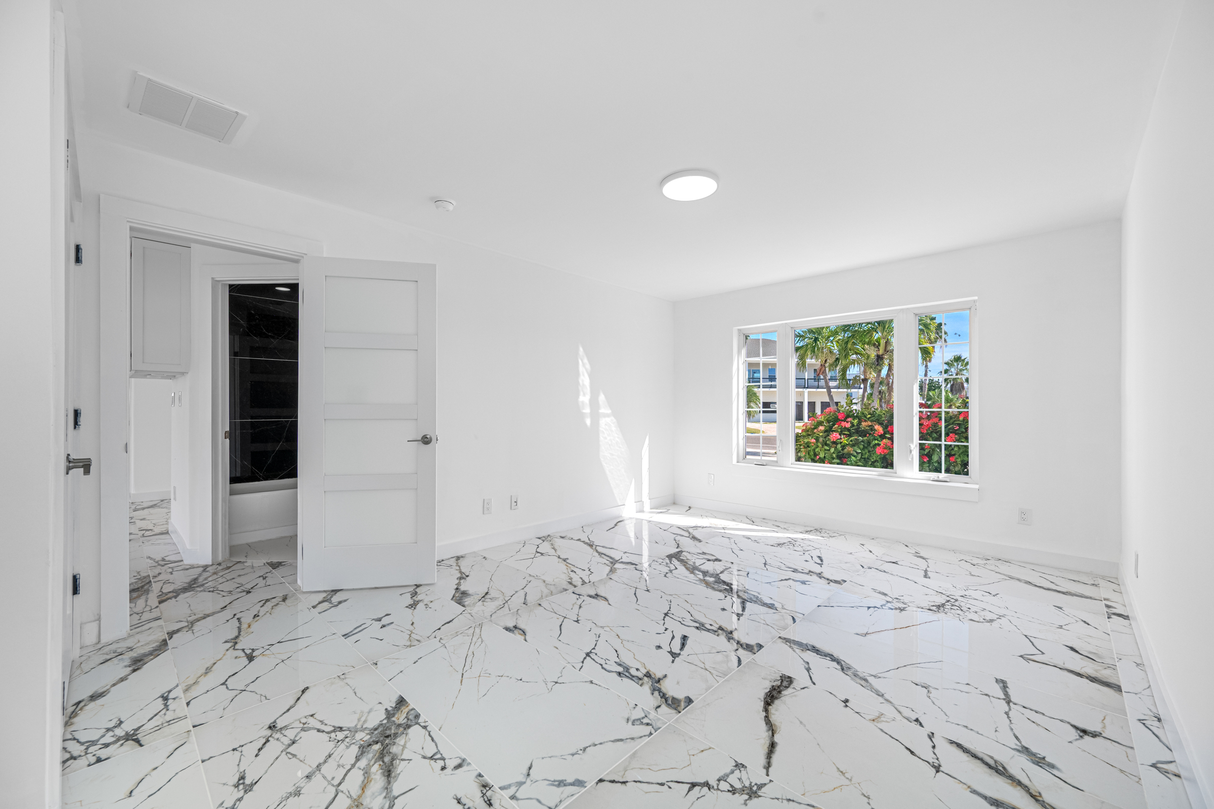 Treasure Island, Florida, 33706, United States, 3 Bedrooms Bedrooms, ,2 BathroomsBathrooms,Residential,For Sale,1990386