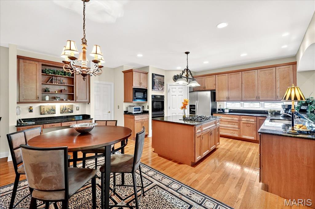 Ballwin, Missouri, 63011, United States, 2 Bedrooms Bedrooms, ,3 BathroomsBathrooms,Residential,For Sale,1947481