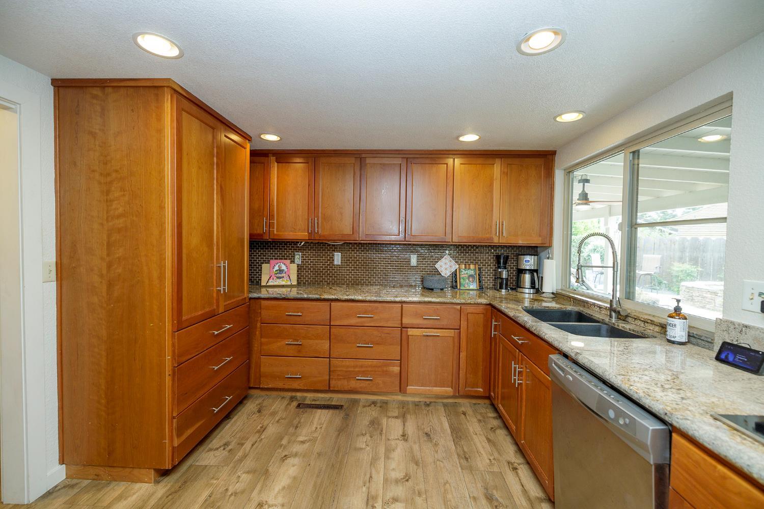 Turlock, California, 95382, United States, 4 Bedrooms Bedrooms, ,3 BathroomsBathrooms,Residential,For Sale,2049406