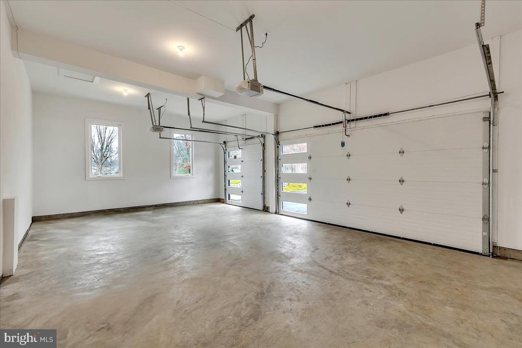 Oak Hill, Virginia, 20171, United States, 4 Bedrooms Bedrooms, ,6 BathroomsBathrooms,Residential,For Sale,2006195