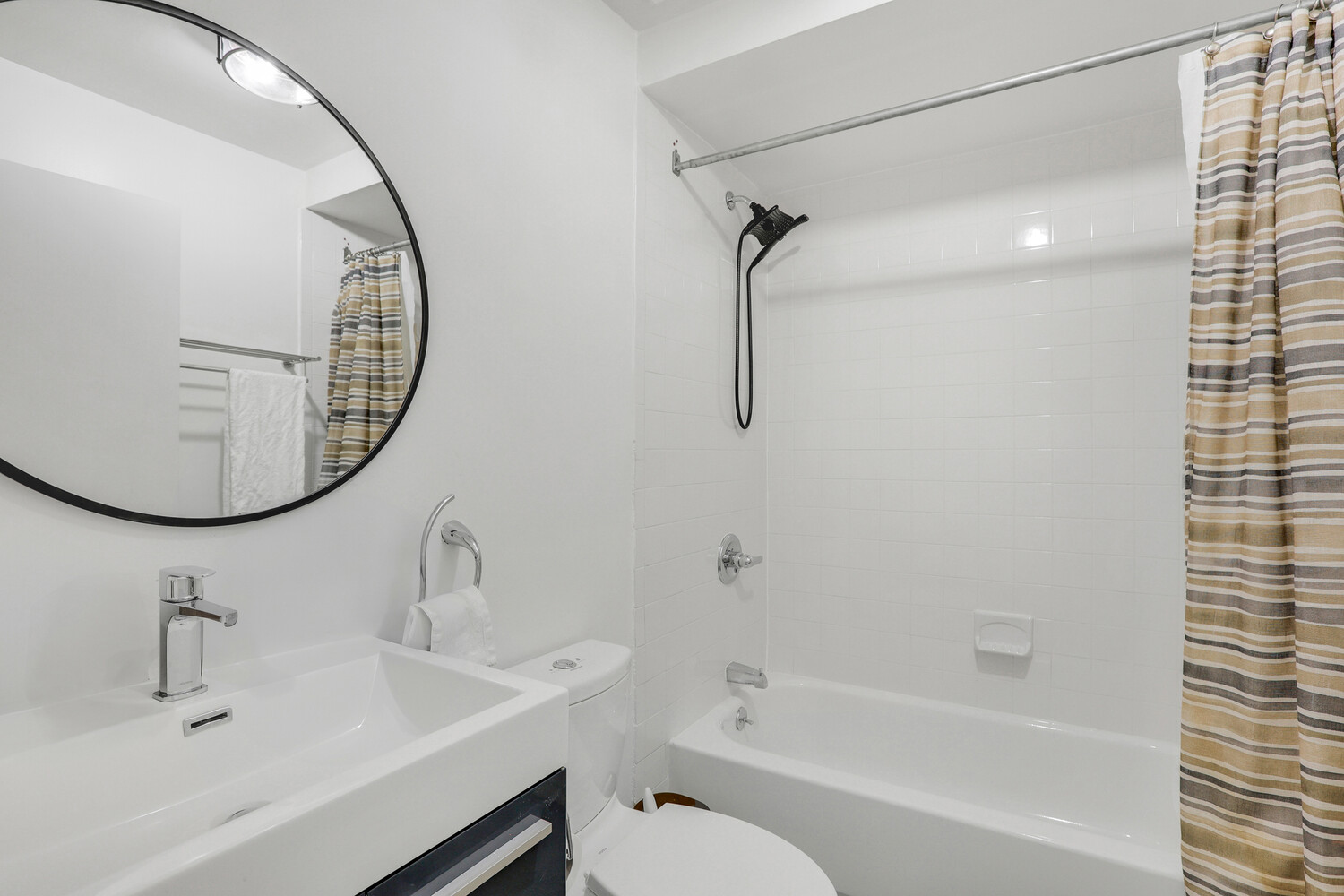 New York City, New York, 11201, United States, 1 Bedroom Bedrooms, ,1 BathroomBathrooms,Residential,For Sale,1948168