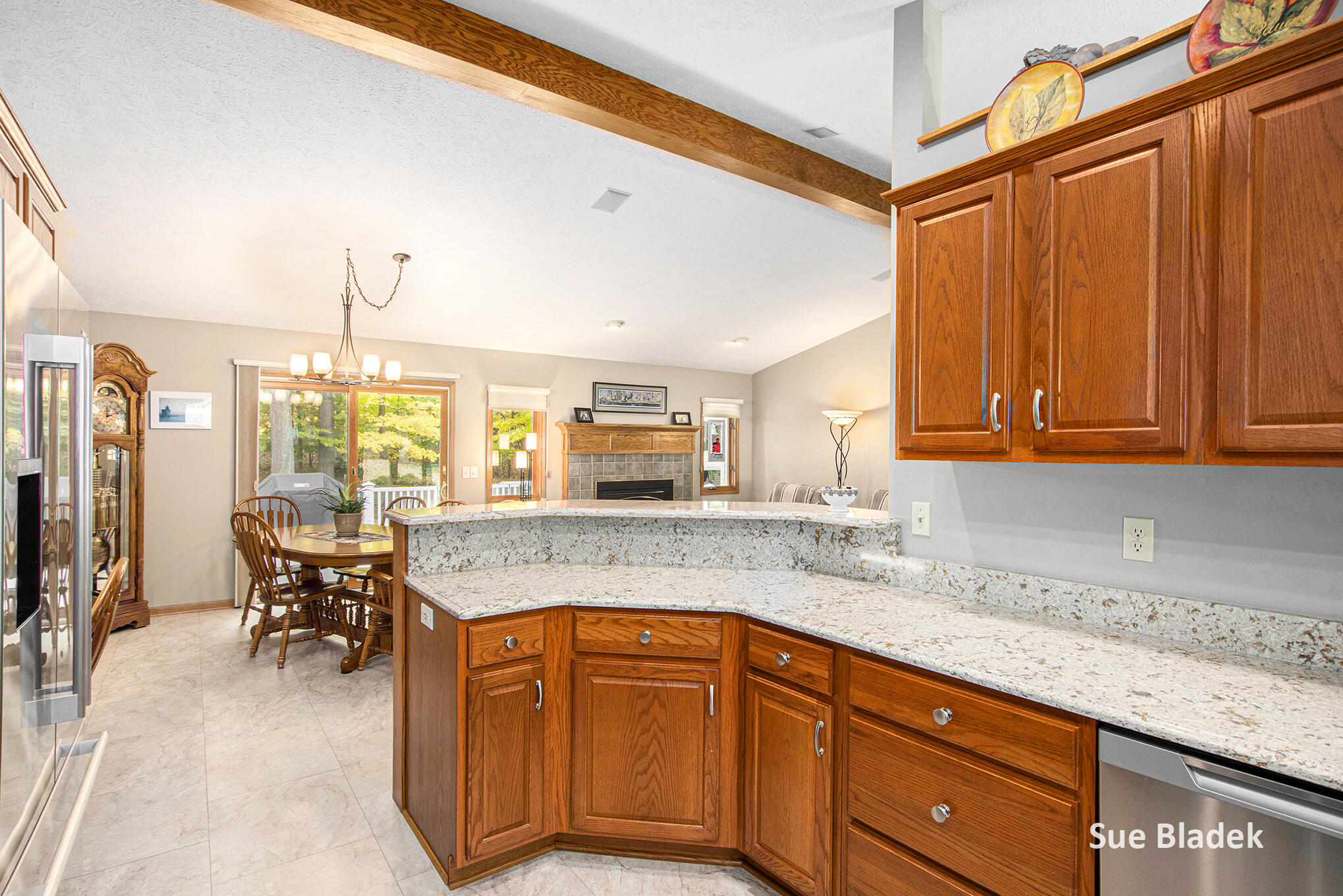 Holland, Michigan, 49424, United States, 3 Bedrooms Bedrooms, ,3 BathroomsBathrooms,Residential,For Sale,1989003