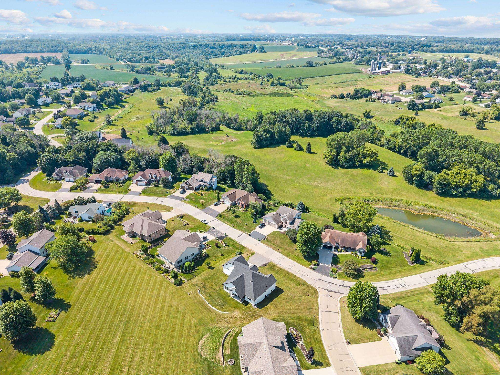 Sherwood, Wisconsin, 54169, United States, 4 Bedrooms Bedrooms, ,4 BathroomsBathrooms,Residential,For Sale,1977461