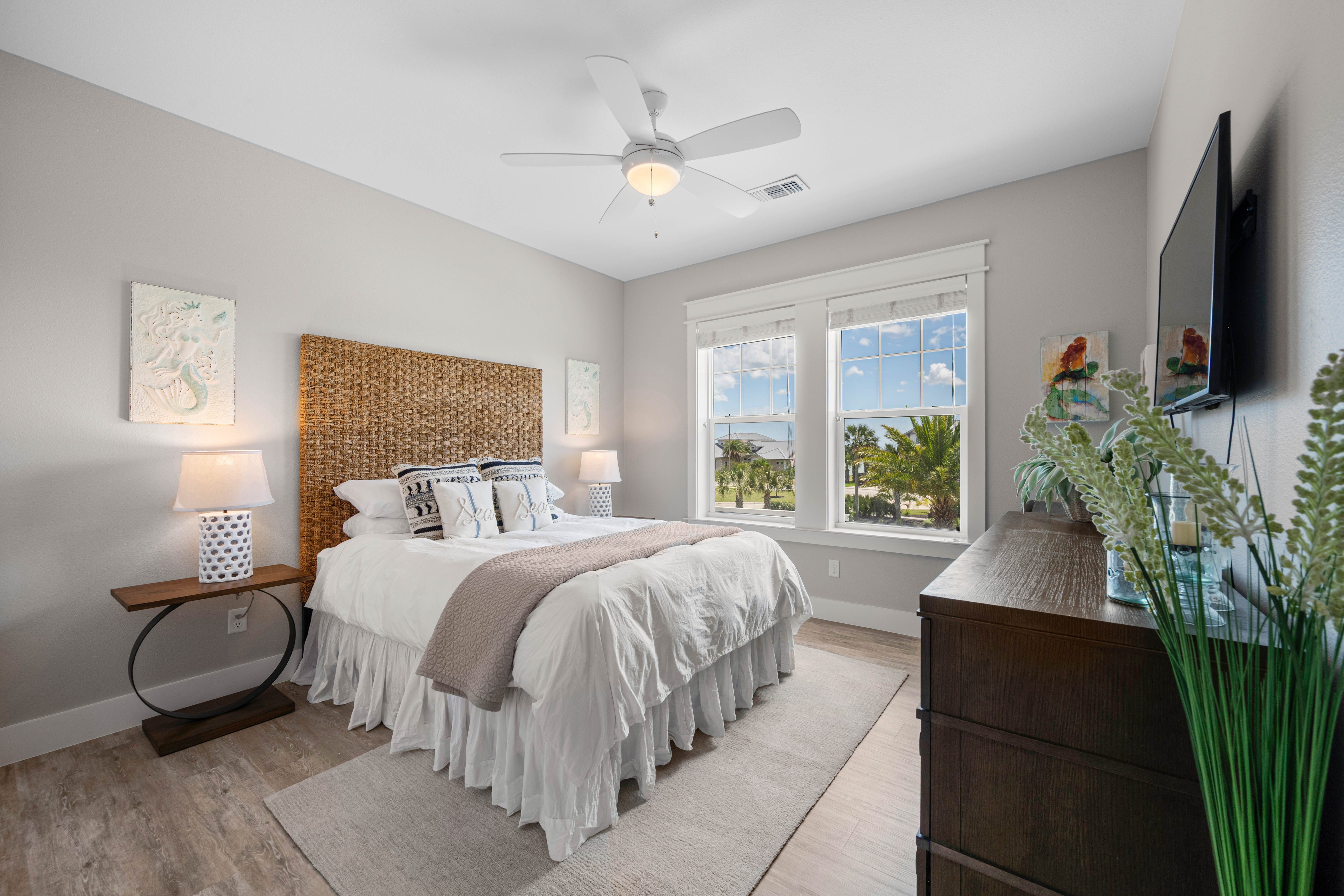  Relaxing 4BR Waterfront Condo - 物件實景