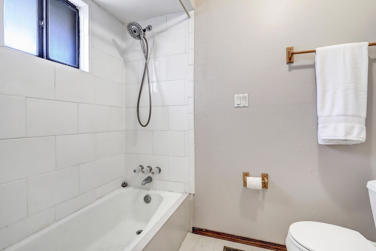 Albuquerque, New Mexico, 87123, United States, 3 Bedrooms Bedrooms, ,3 BathroomsBathrooms,Residential,For Sale,2002938