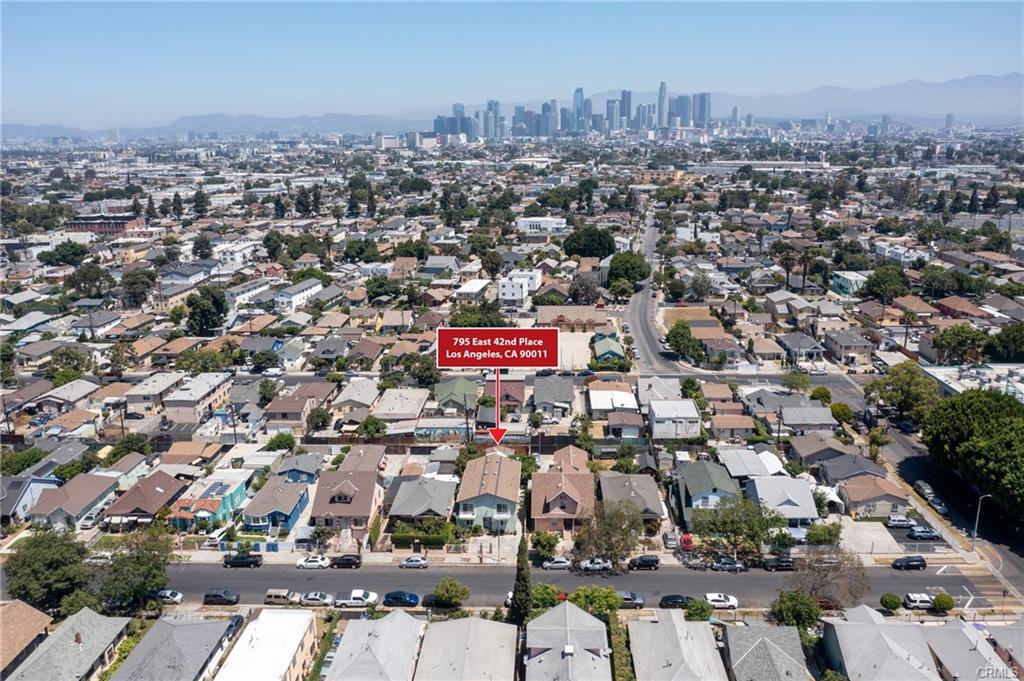 Los Angeles, California, 90011, United States, 6 Bedrooms Bedrooms, ,5 BathroomsBathrooms,Residential,For Sale,1974458