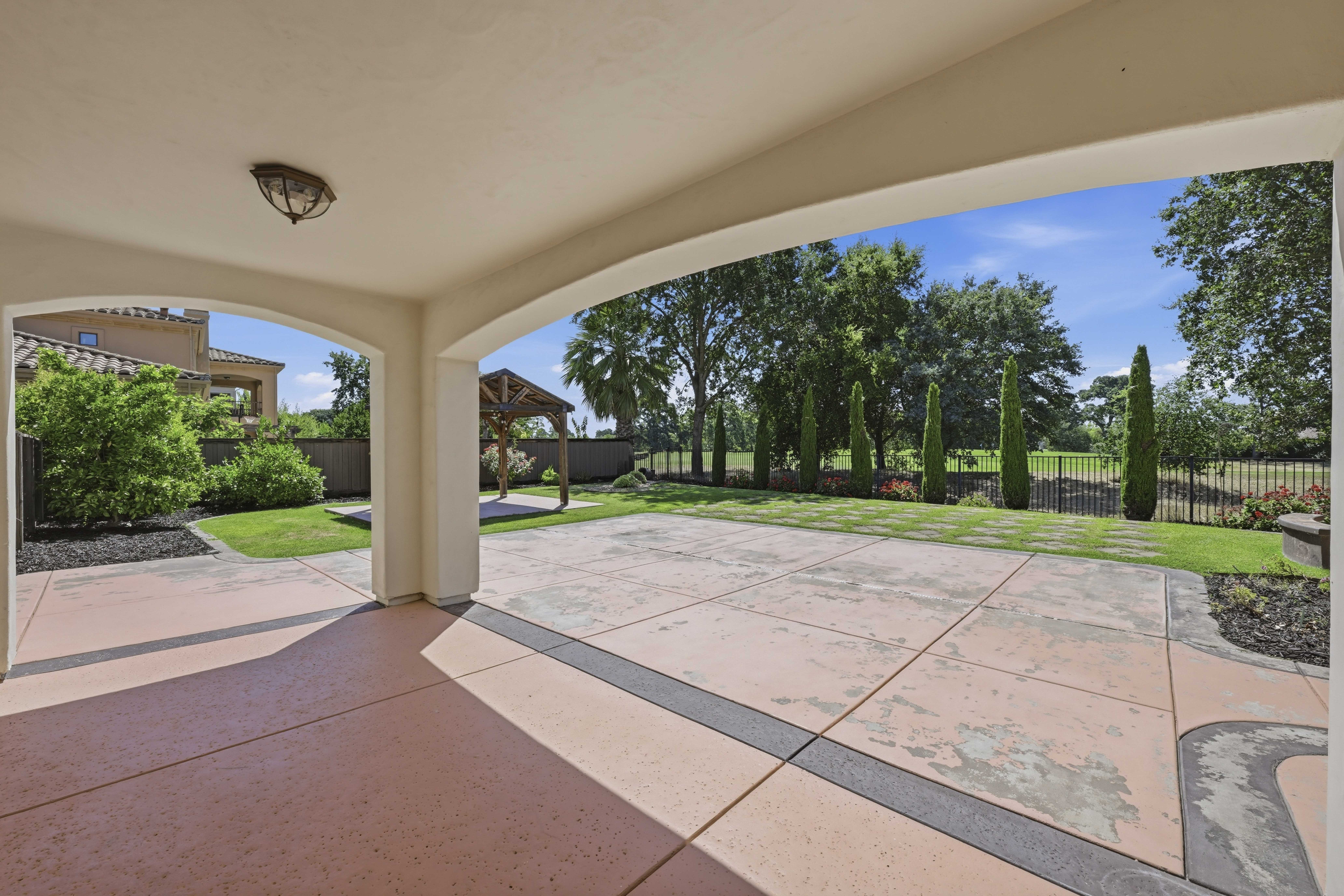  8587 Indianwood Lane, Roseville, CA 95747 - 物件實景