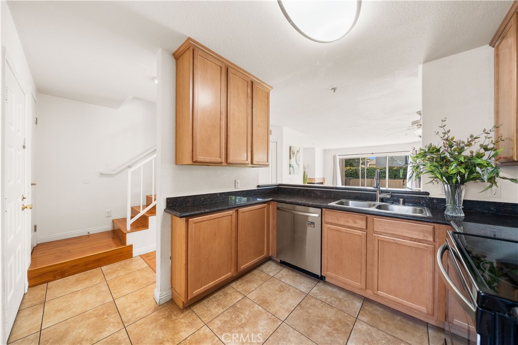 Rancho Cucamonga, California, 91739, United States, 2 Bedrooms Bedrooms, ,3 BathroomsBathrooms,Residential,For Sale,1923914
