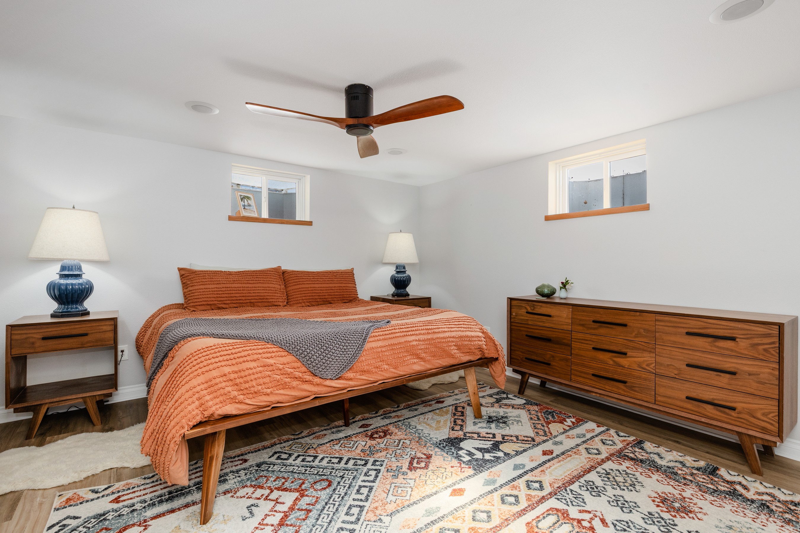  Stylish Ranch Living with Detached ADU - 物件實景