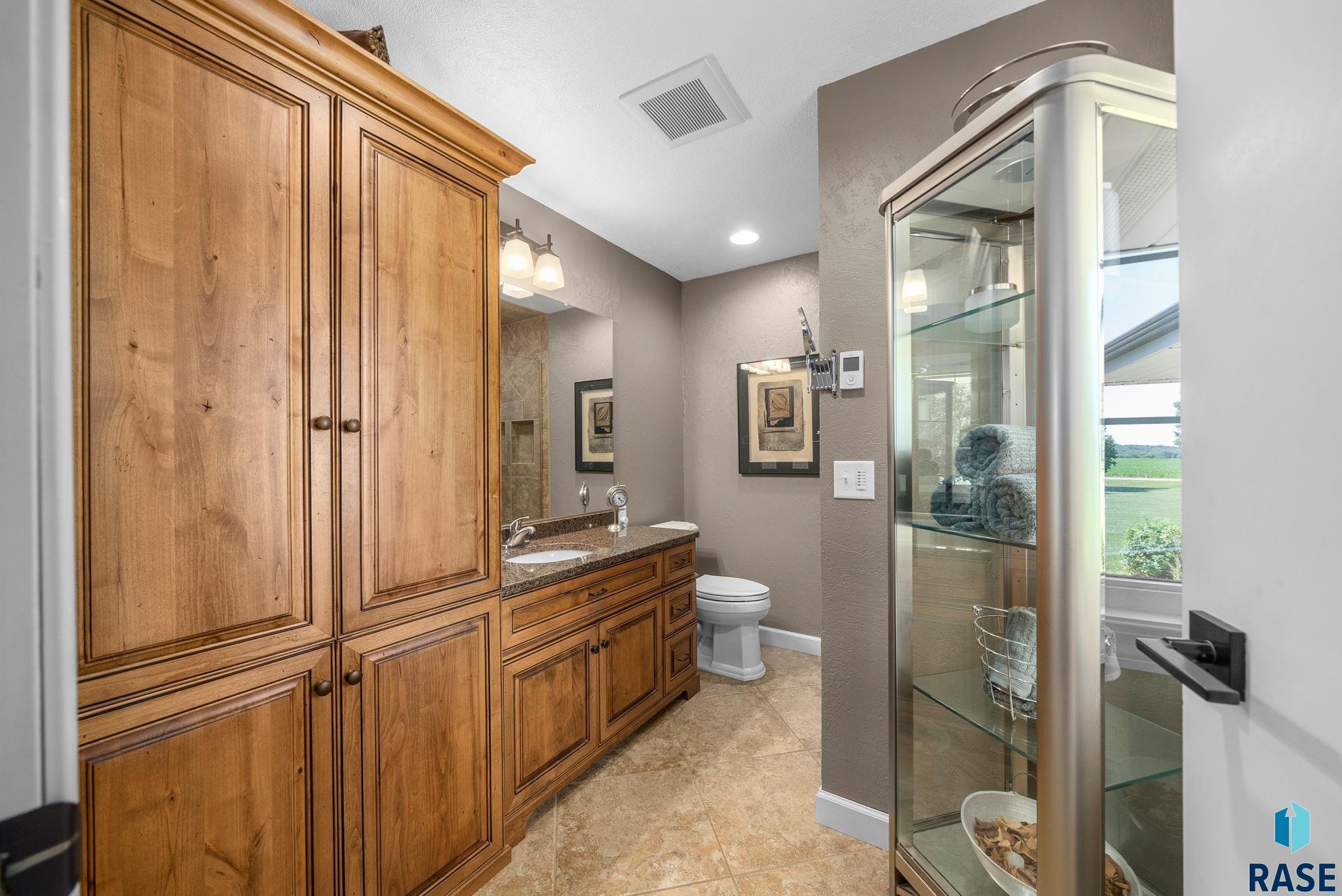 Brandon, South Dakota, 57005, United States, 5 Bedrooms Bedrooms, ,1 BathroomBathrooms,Residential,For Sale,1940595