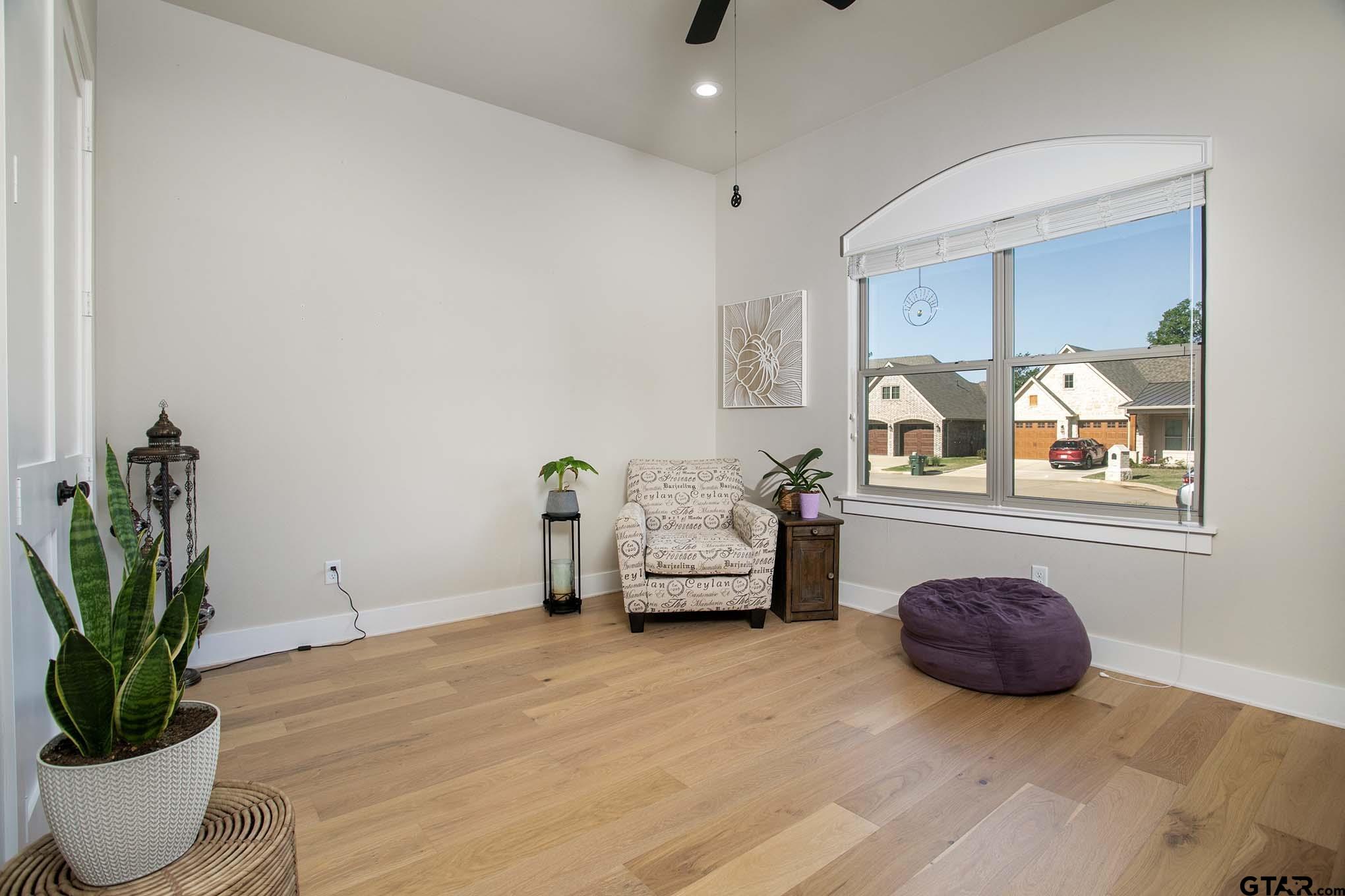 Tyler, Texas, 75703, United States, 4 Bedrooms Bedrooms, ,3 BathroomsBathrooms,Residential,For Sale,1784072