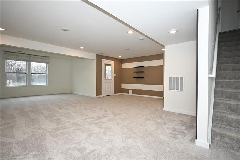 Oakdale, Pennsylvania, 15071, United States, 4 Bedrooms Bedrooms, ,4 BathroomsBathrooms,Residential,For Sale,2025427