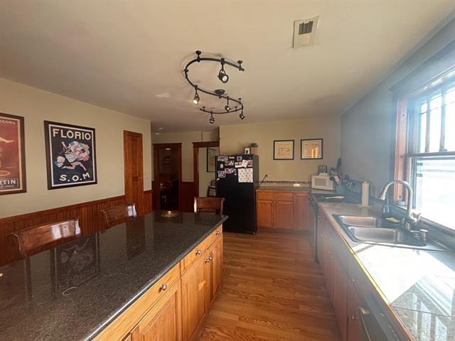 Nashua, New Hampshire, 03060, United States, 6 Bedrooms Bedrooms, ,2 BathroomsBathrooms,Residential,For Sale,2009233