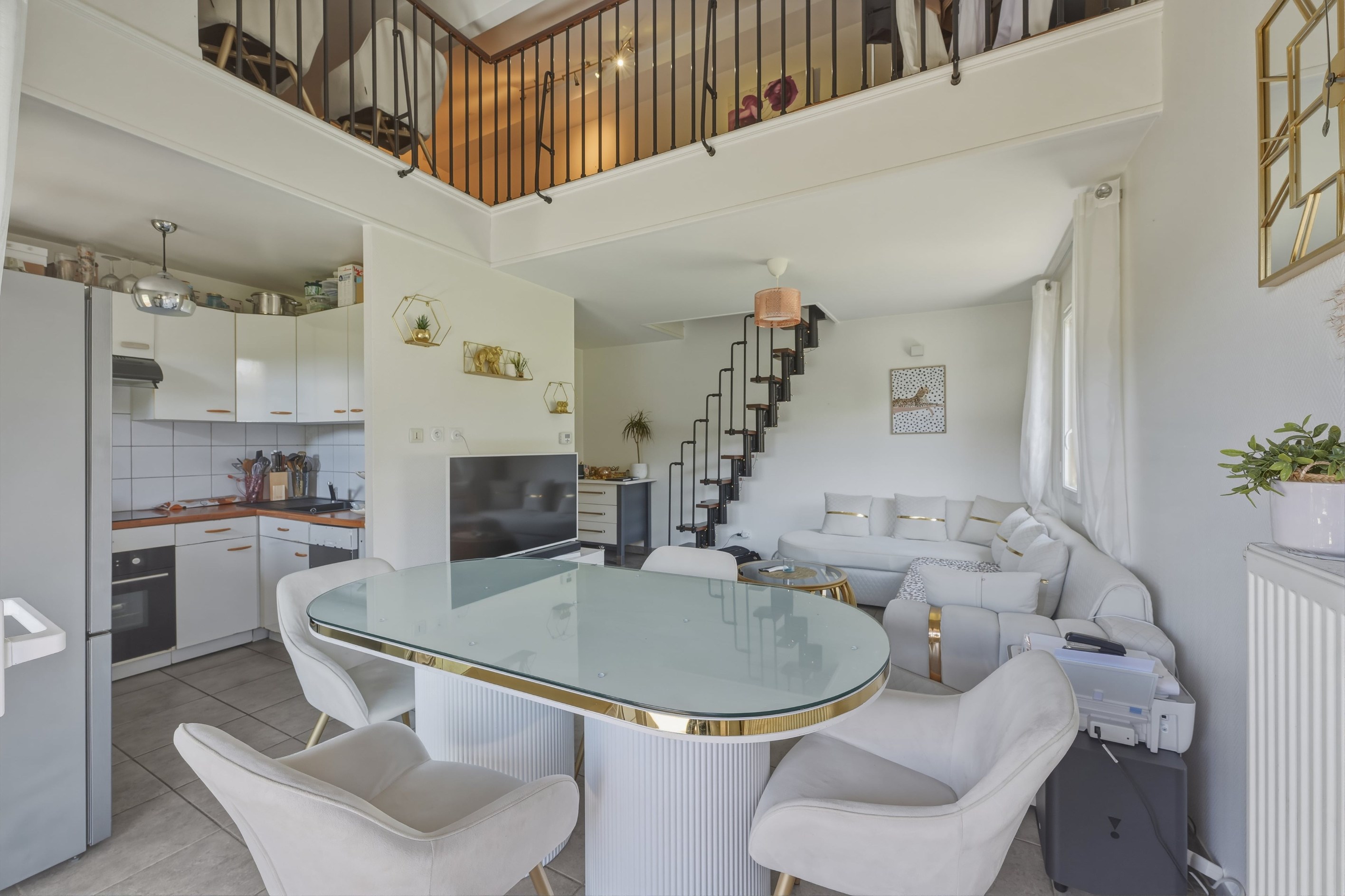  duplex apartment located on the top floor of a small residence in Lugrin - 物件實景