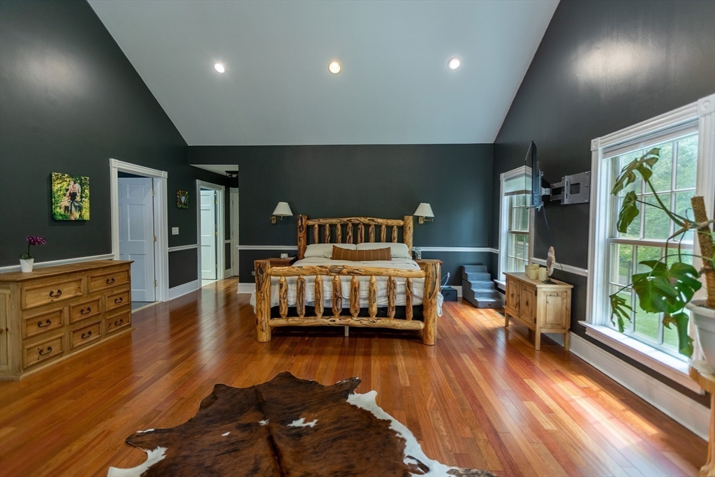 Hardwick, Massachusetts, 01037, United States, 5 Bedrooms Bedrooms, ,5 BathroomsBathrooms,Residential,For Sale,1904254