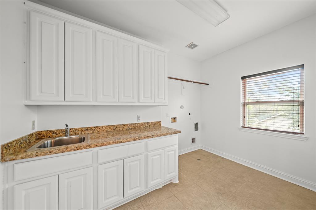 Houston, Texas, 77096, United States, 4 Bedrooms Bedrooms, ,6 BathroomsBathrooms,Residential,For Sale,1827201