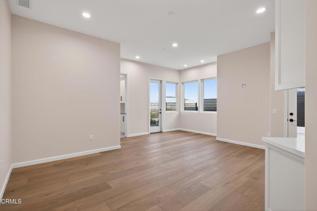 Ventura, California, 93003, United States, 4 Bedrooms Bedrooms, ,4 BathroomsBathrooms,Residential,For Sale,1912108