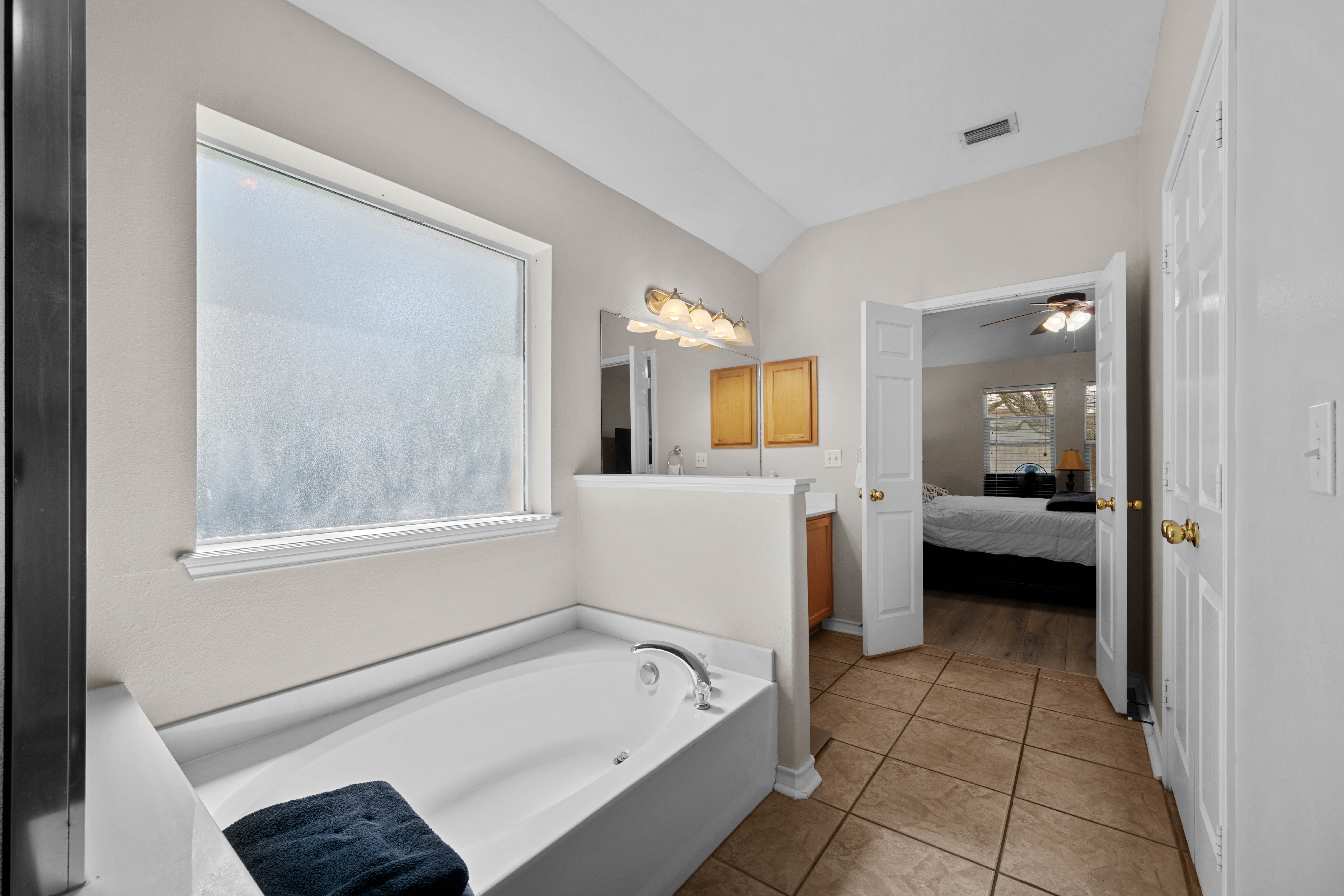  Spacious Home in Whistlers Cove - 物件實景