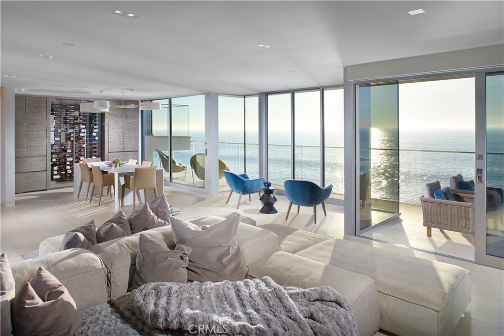 Laguna Beach, California, 92651, United States, 3 Bedrooms Bedrooms, ,4 BathroomsBathrooms,Residential,For Sale,1688637