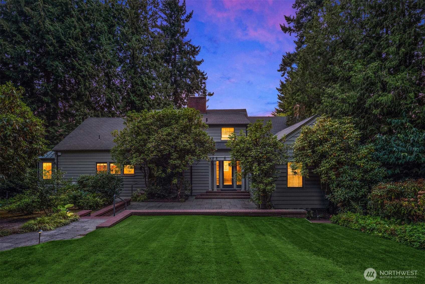 Hunts Point, Washington, 98004, United States, 5 Bedrooms Bedrooms, ,3 BathroomsBathrooms,Residential,For Sale,1865722
