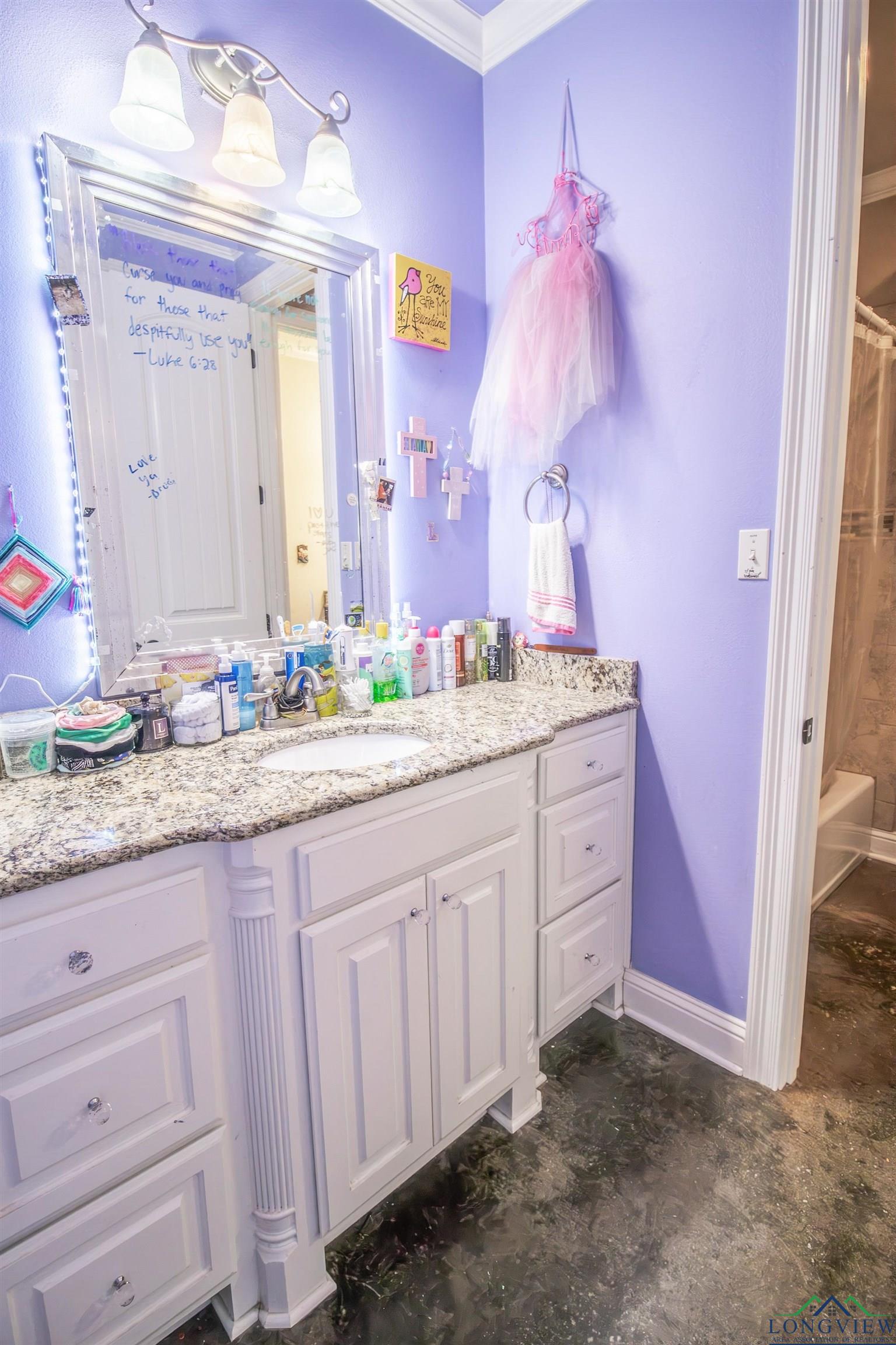 Waskom, Texas, 75692, United States, 4 Bedrooms Bedrooms, ,4 BathroomsBathrooms,Residential,For Sale,1976649