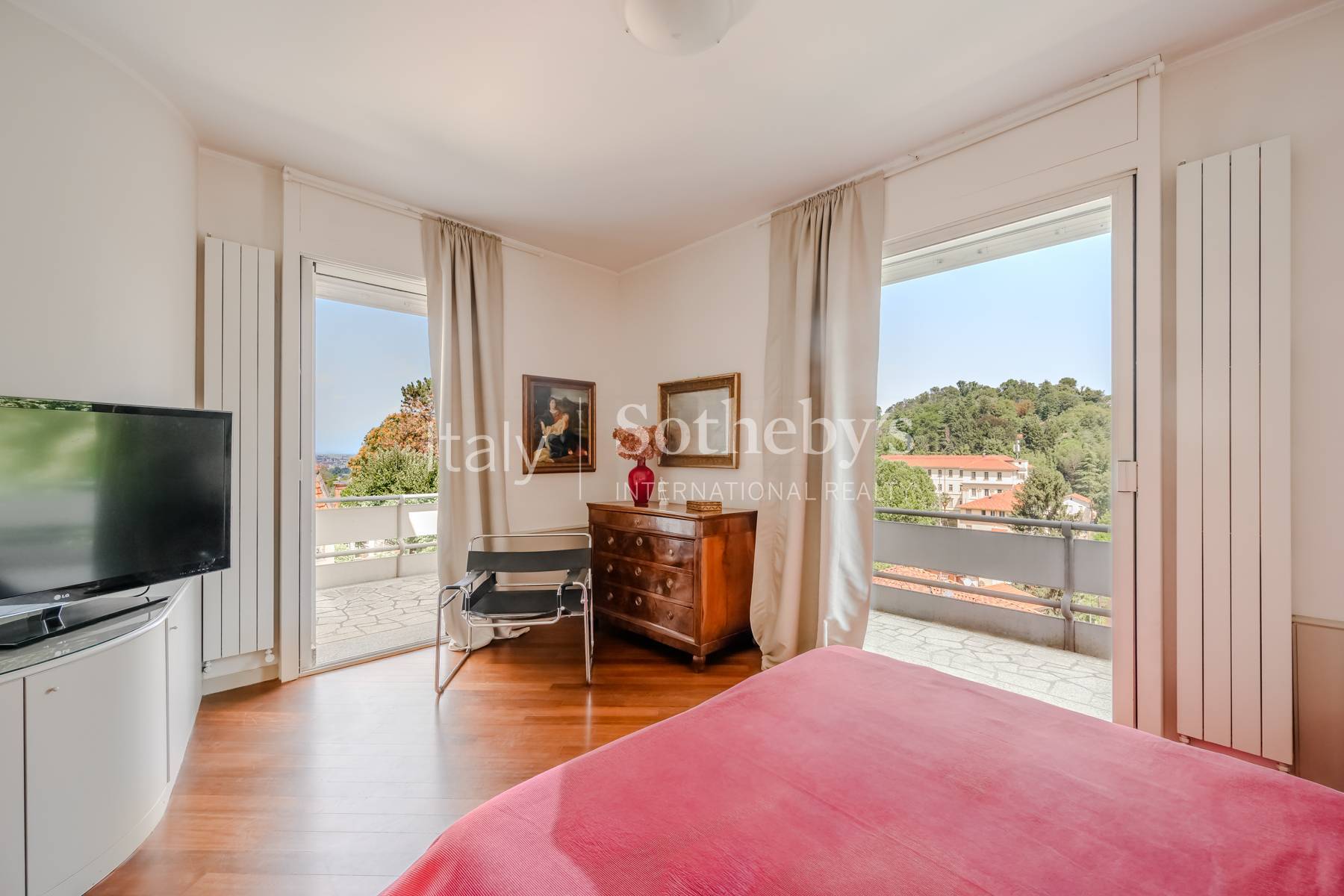  Exclusive Villa with Garden on Turin