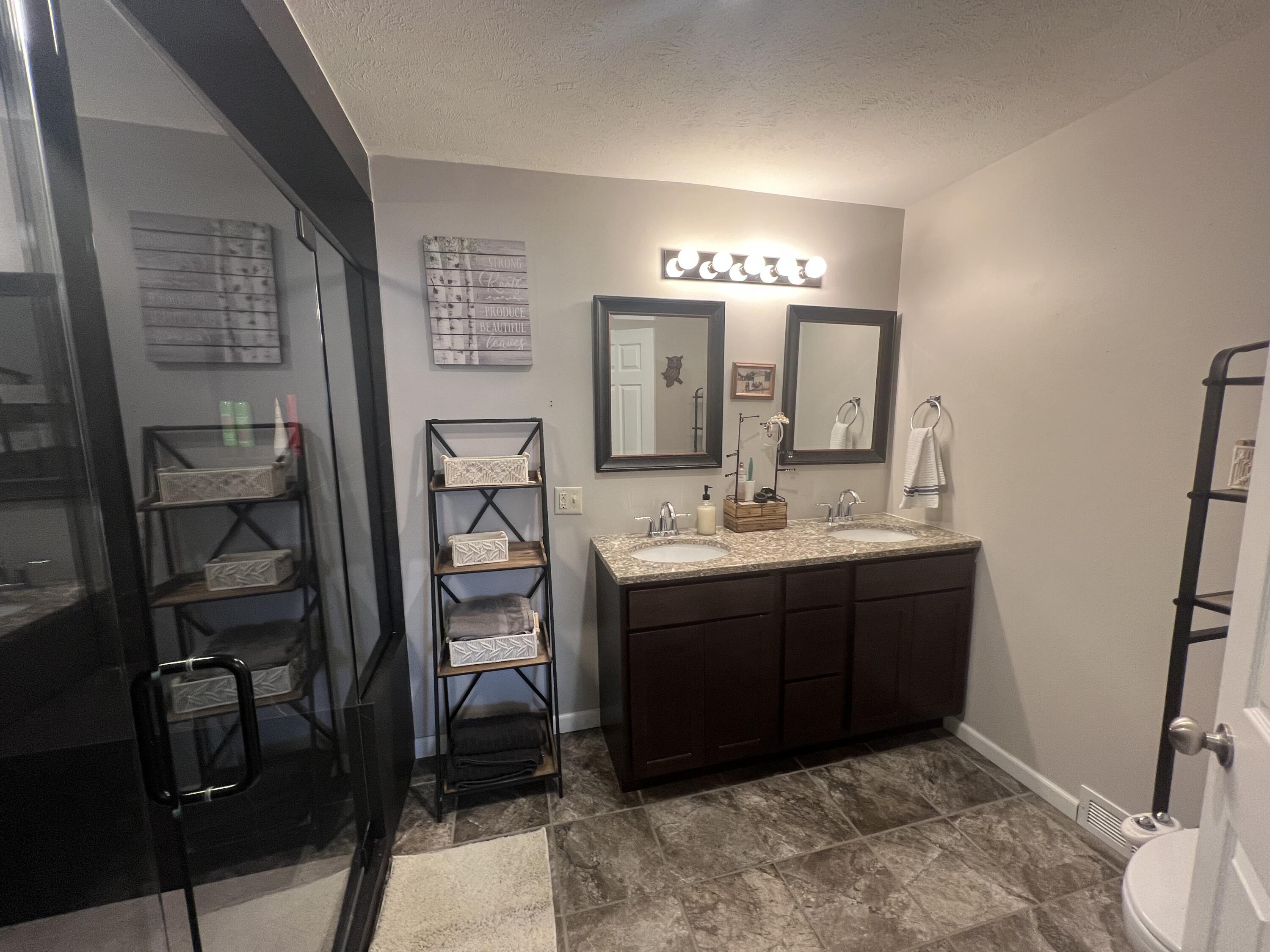 Fremont, Michigan, 49412, United States, 3 Bedrooms Bedrooms, ,2 BathroomsBathrooms,Residential,For Sale,1743034