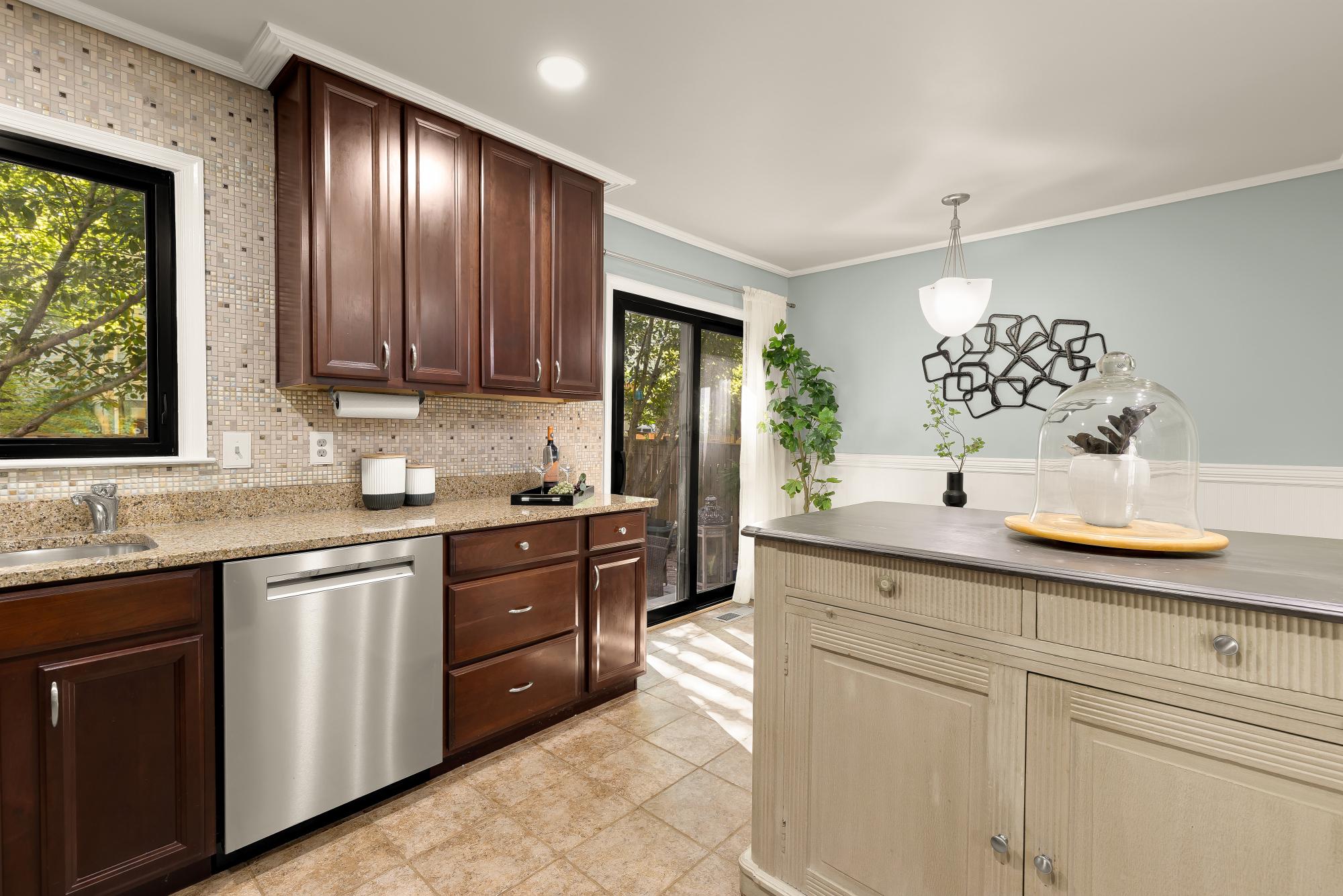 9913 Kingsbridge Drive, Fairfax, VA, 22031 - 物件實景