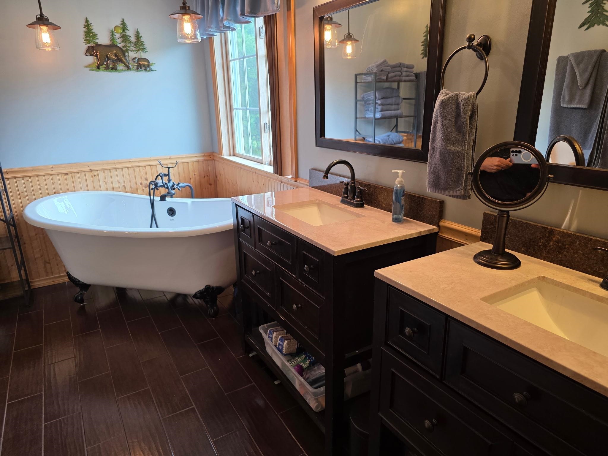 Colchester, Vermont, 05446, United States, 4 Bedrooms Bedrooms, ,3 BathroomsBathrooms,Residential,For Sale,1895144