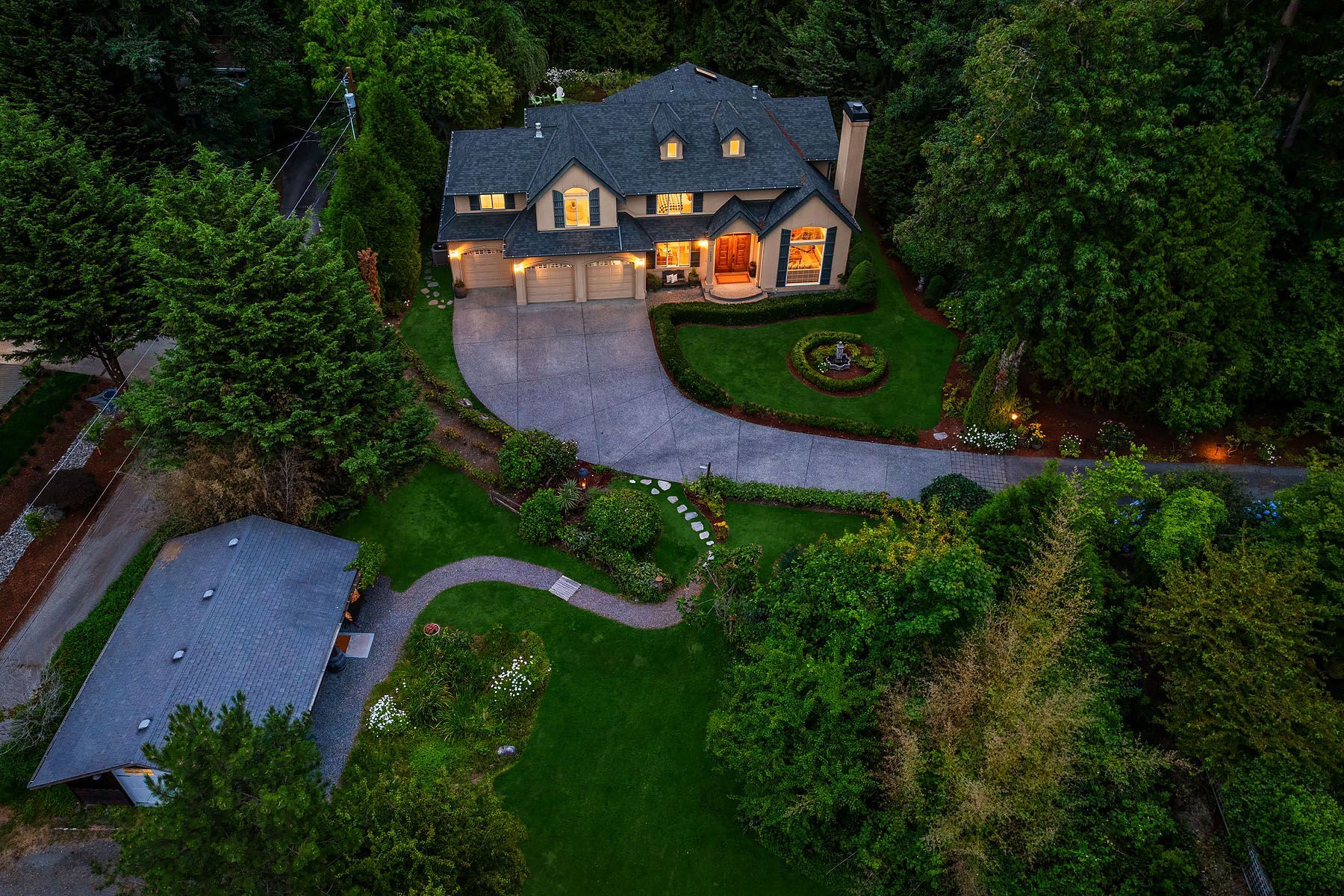  12022 NE 97th Street, Kirkland, WA 98033 - 物件實景