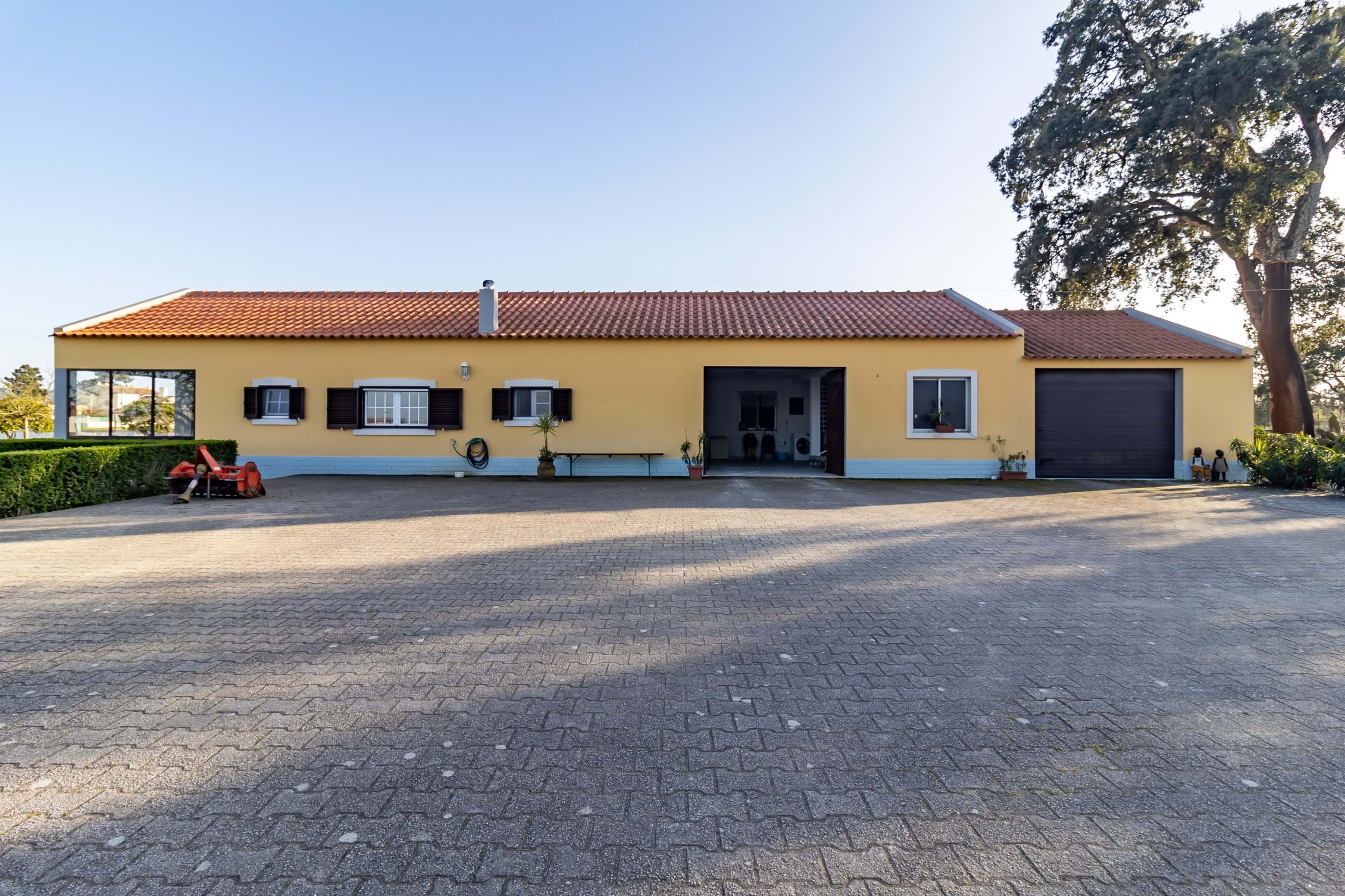 Palmela, Setúbal, 2950-502, PT, 4 Bedrooms Bedrooms, ,2 BathroomsBathrooms,Residential,For Sale,1698752