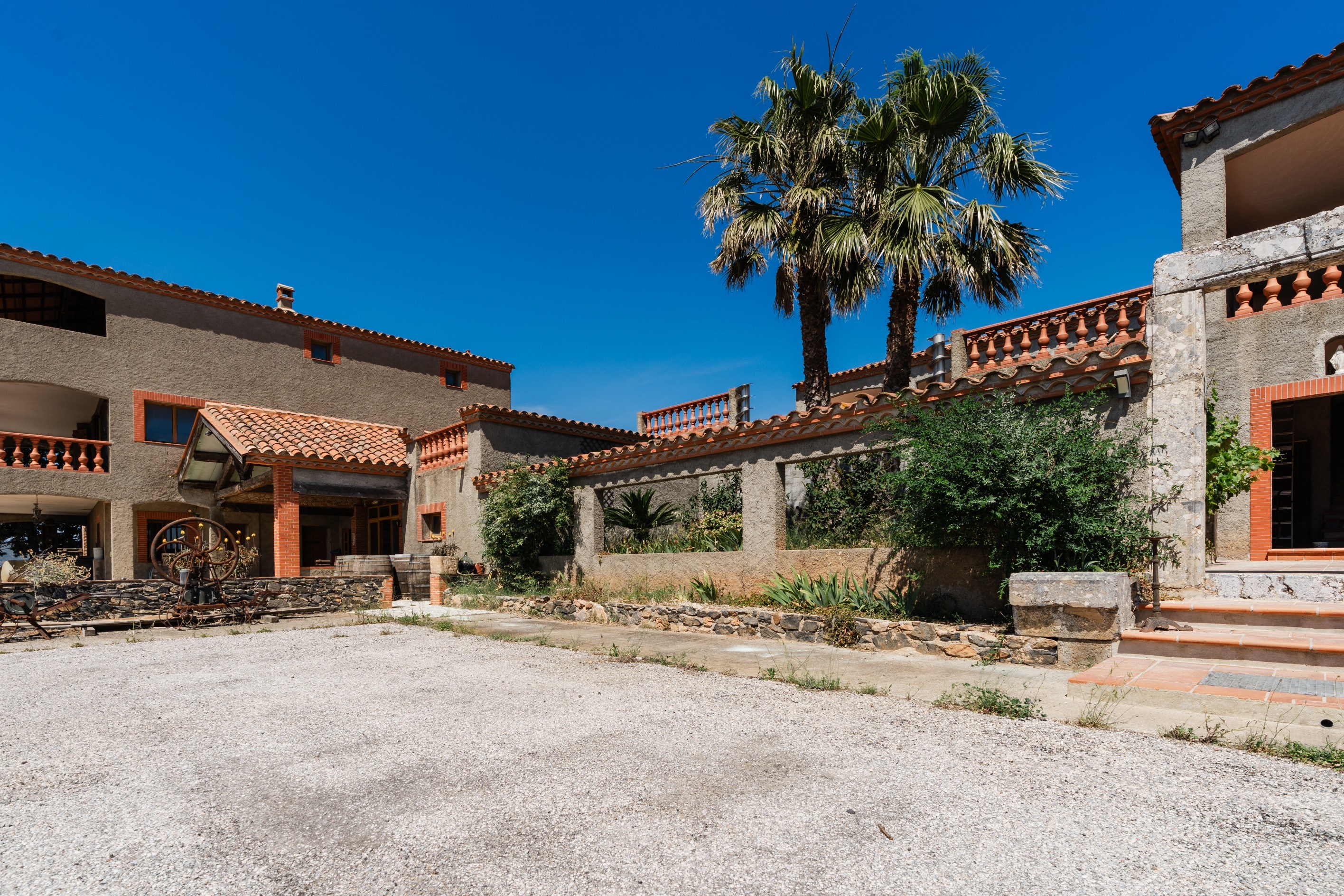  Magnificent Estate of Over 1,600 m² on 10 Hectares of Land with Sweeping Views … - 物件實景