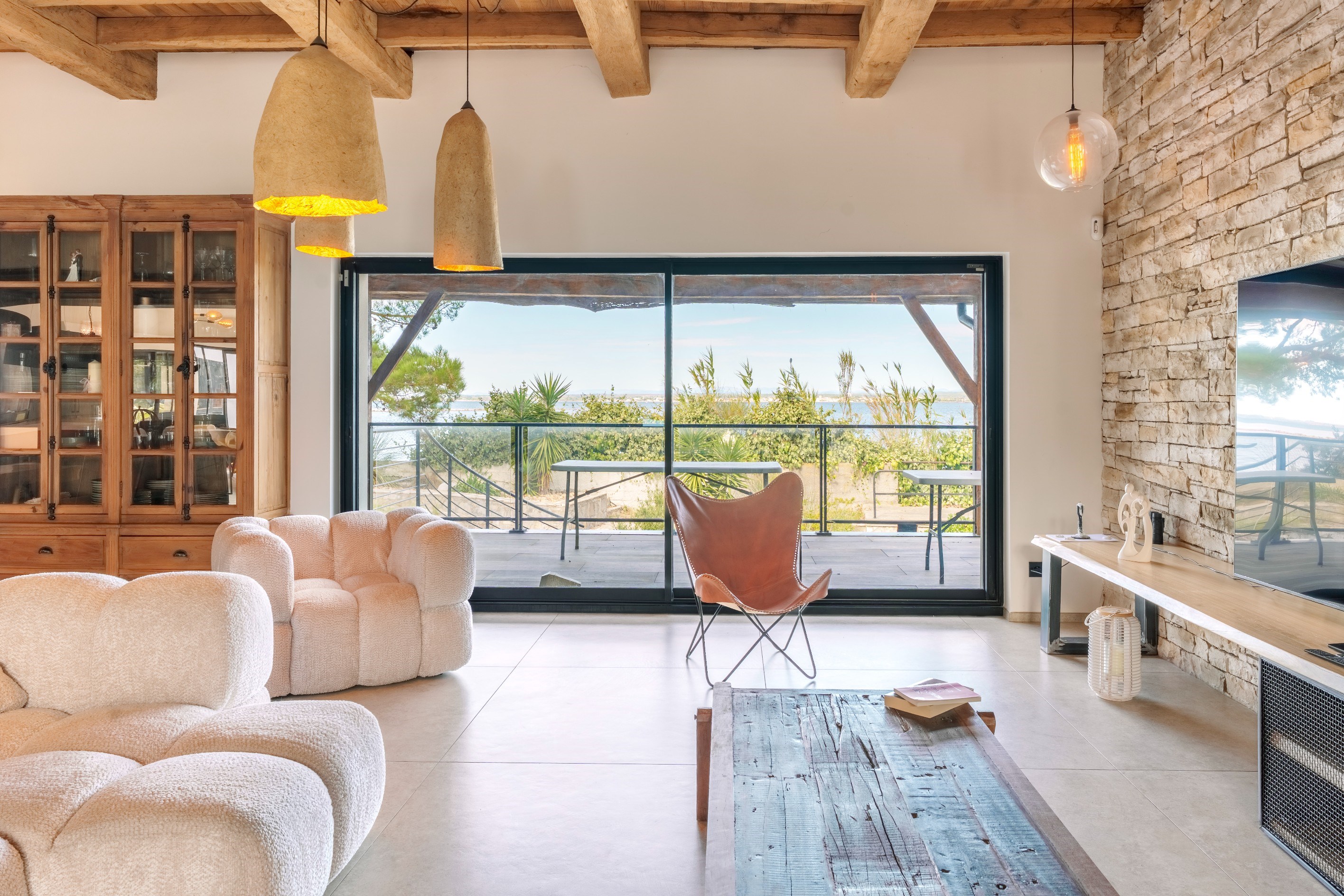  Stunning views of the Thau Lagoon_ Contemporary home with private access to the… - 物件實景