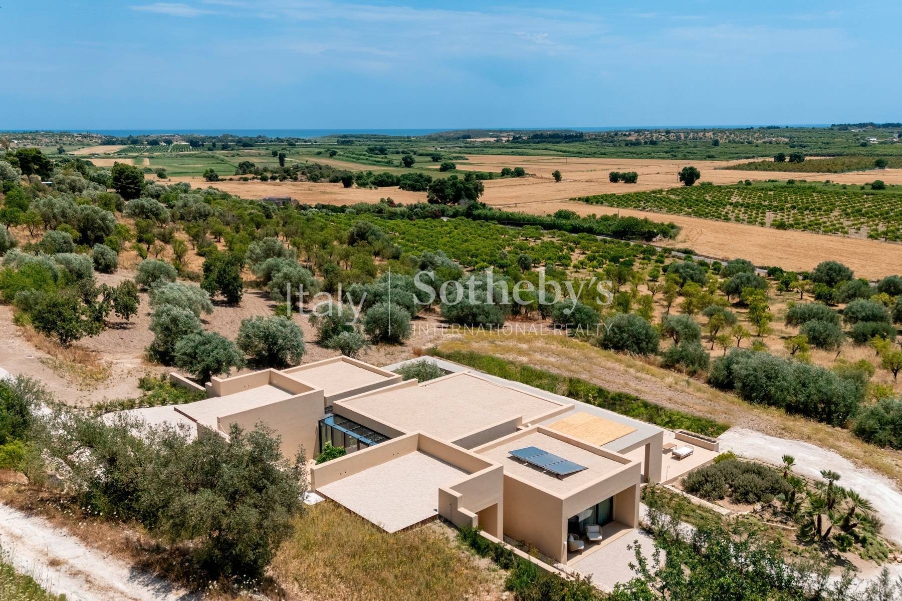  Designer villa with pool in the Noto countryside - 物件實景