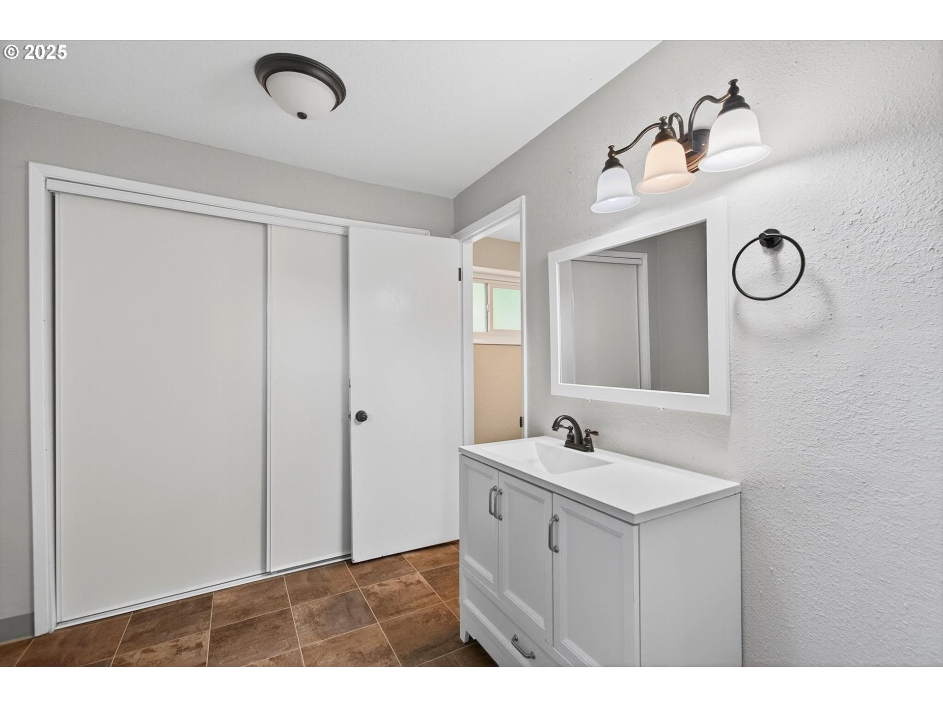 BattleGround, Washington, 98604, United States, 3 Bedrooms Bedrooms, ,2 BathroomsBathrooms,Residential,For Sale,1937806