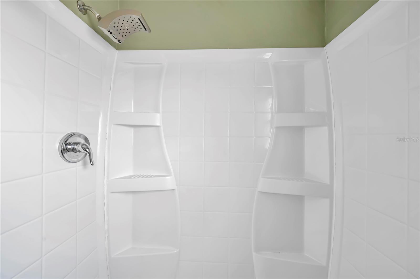 Gulfport, Florida, 33707, United States, 5 Bedrooms Bedrooms, ,4 BathroomsBathrooms,Residential,For Sale,1976901